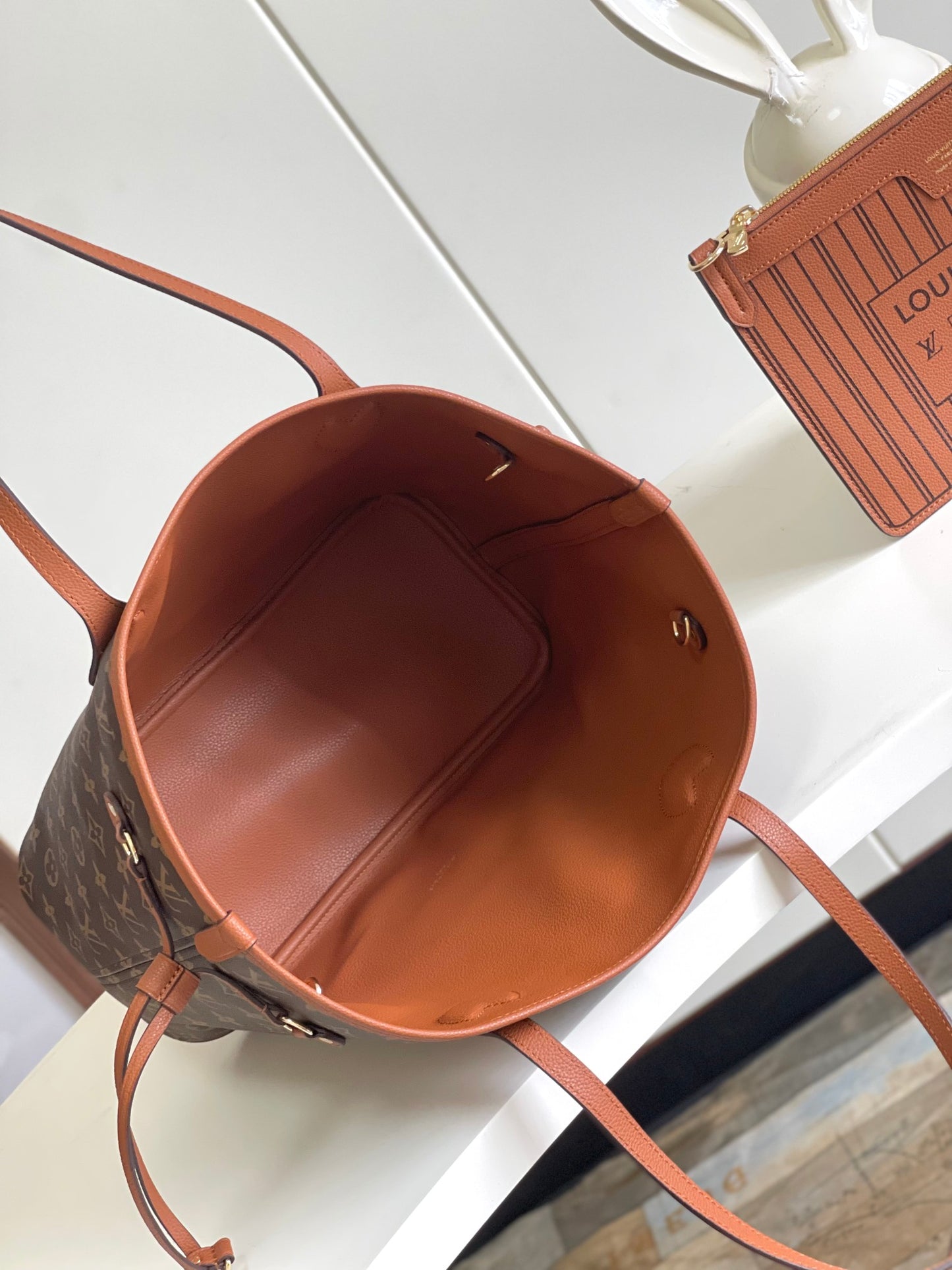 Louis Vuitton Classic Brown Leather Tote Bag Minimalist Shoulder Handbag
