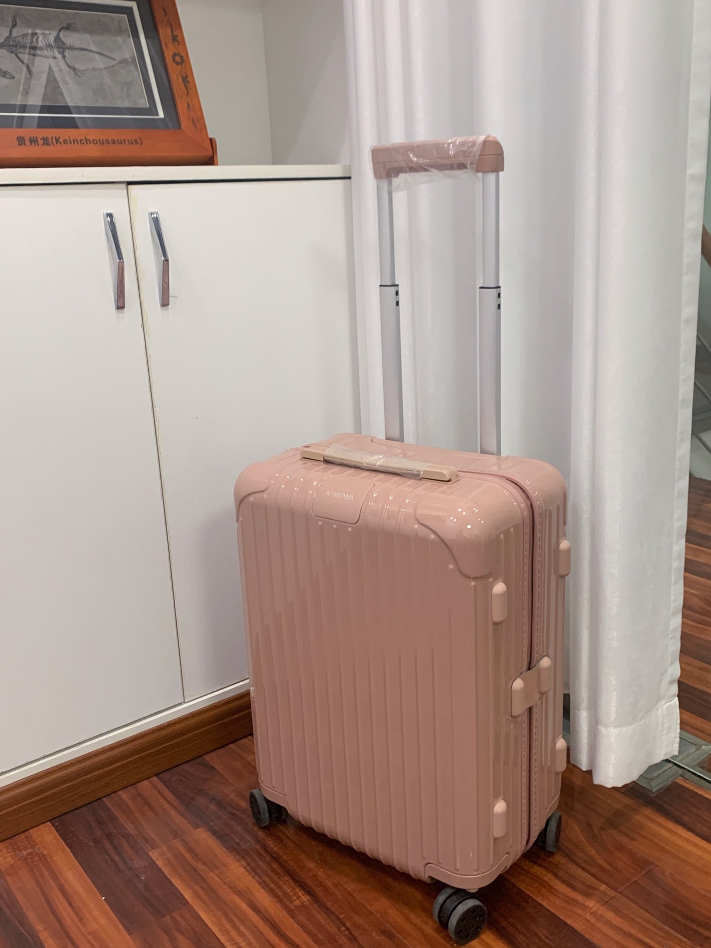 Modern Pastel Pink Ribbed Hardshell Carry-On Travel Suitcase