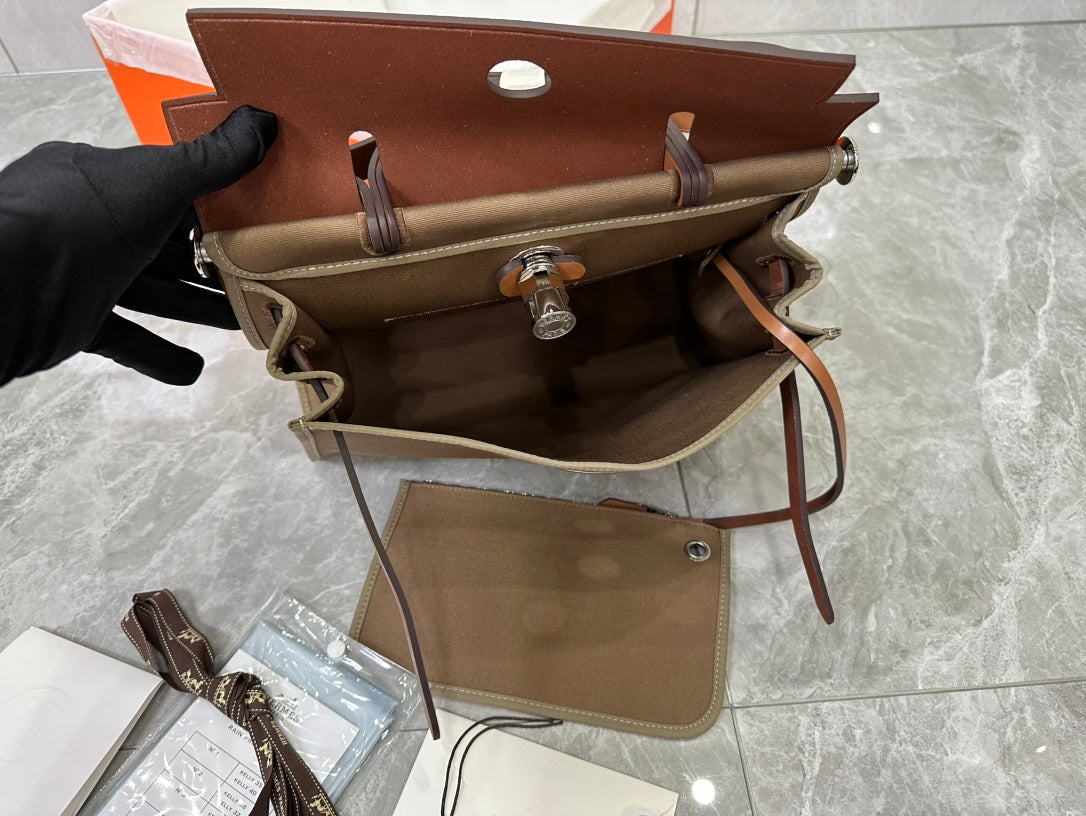 Hermès Herbag Zip 31 Canvas and Leather Handbag - Etoupe & Tan