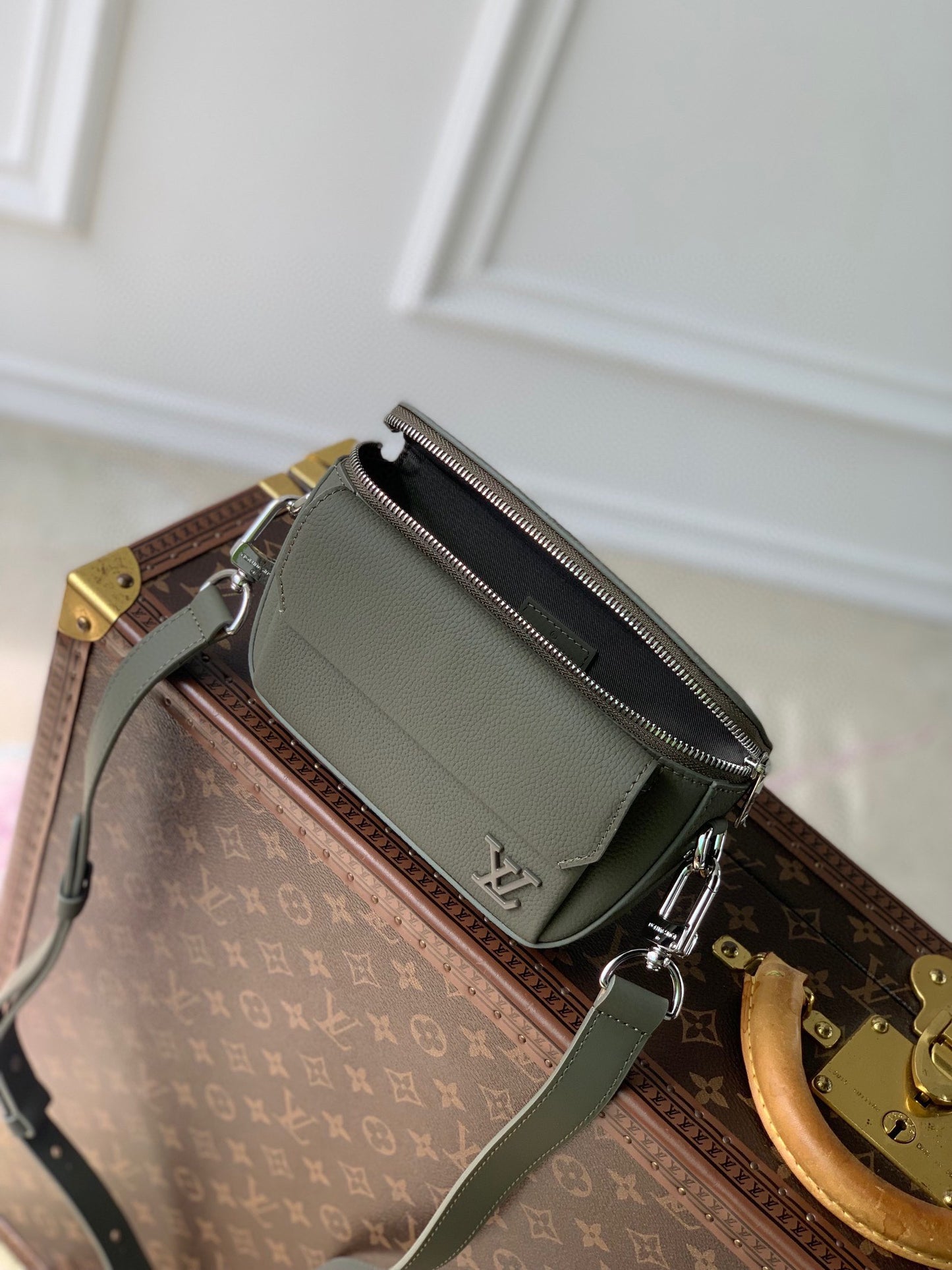 Louis Vuitton Minimalist Olive Green Belt Bag Unisex Crossbody Fanny Pack