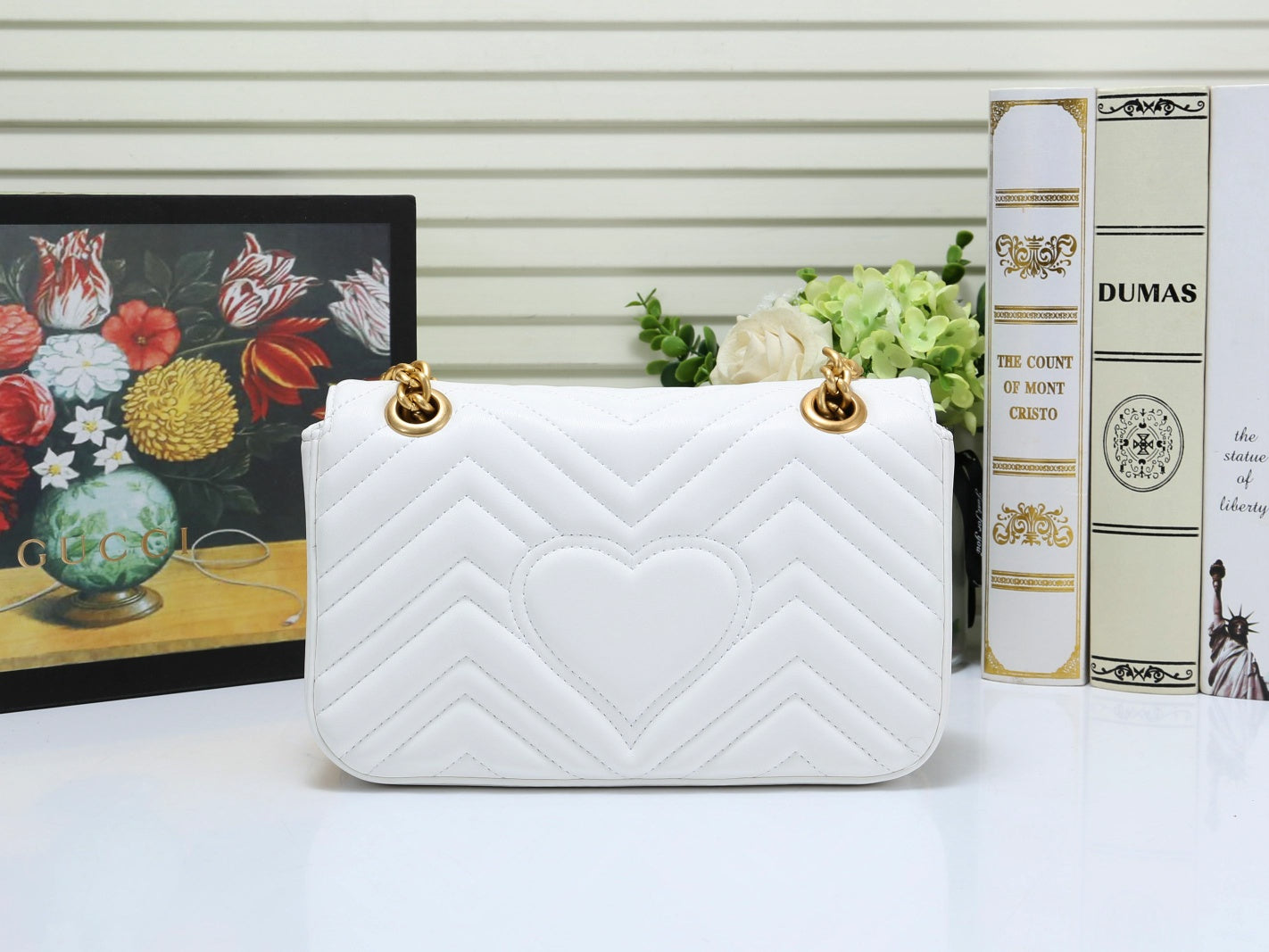 Gucci White Quilted Leather Crossbody Shoulder Bag with Gold Chain