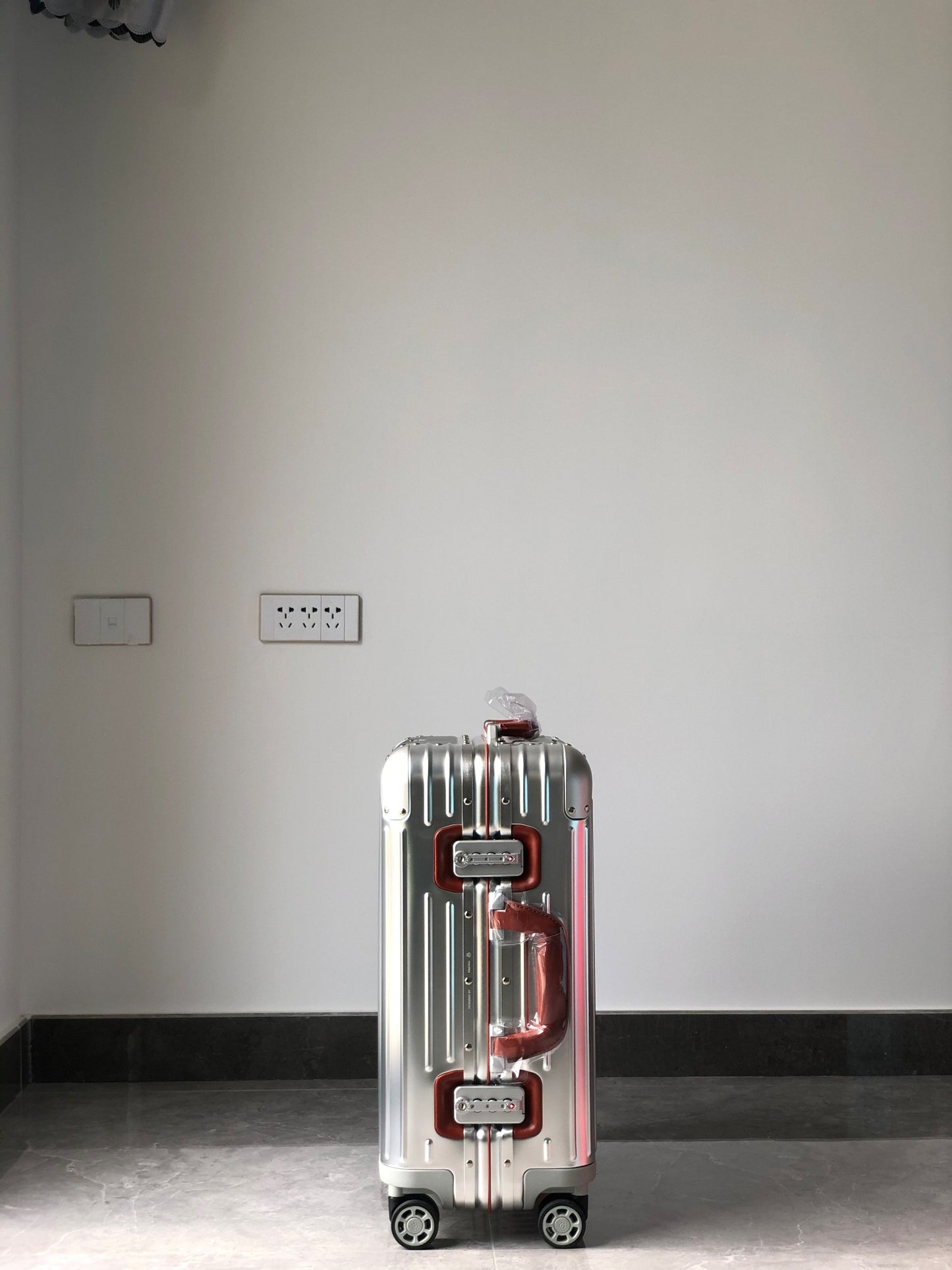 Modern Silver Metallic Ribbed Hardshell Carry-On Travel Suitcase