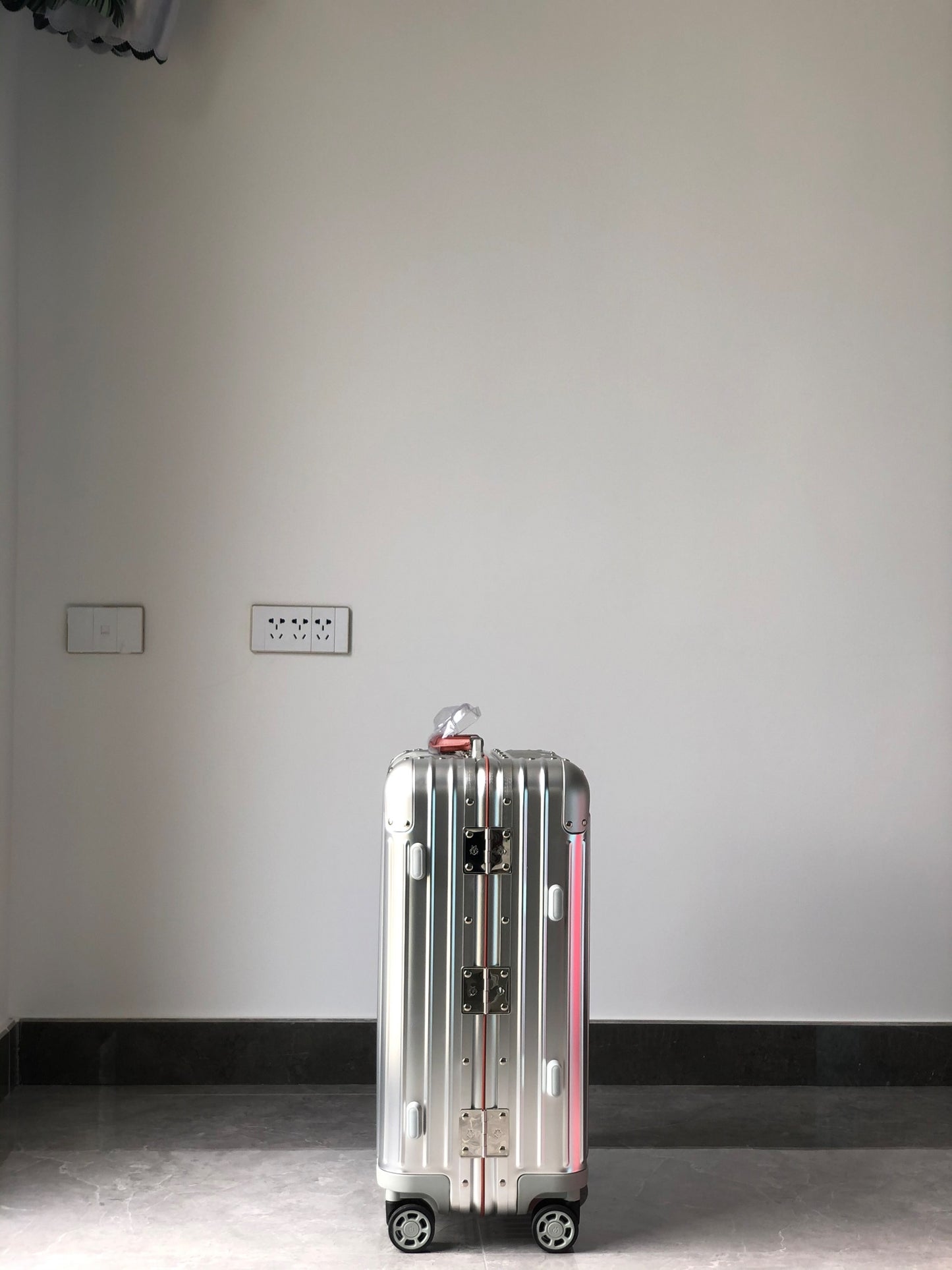 Modern Silver Metallic Ribbed Hardshell Carry-On Travel Suitcase