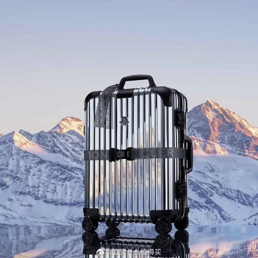 Metallic Silver Ribbed Carry-On Luggage with Spinner Wheels