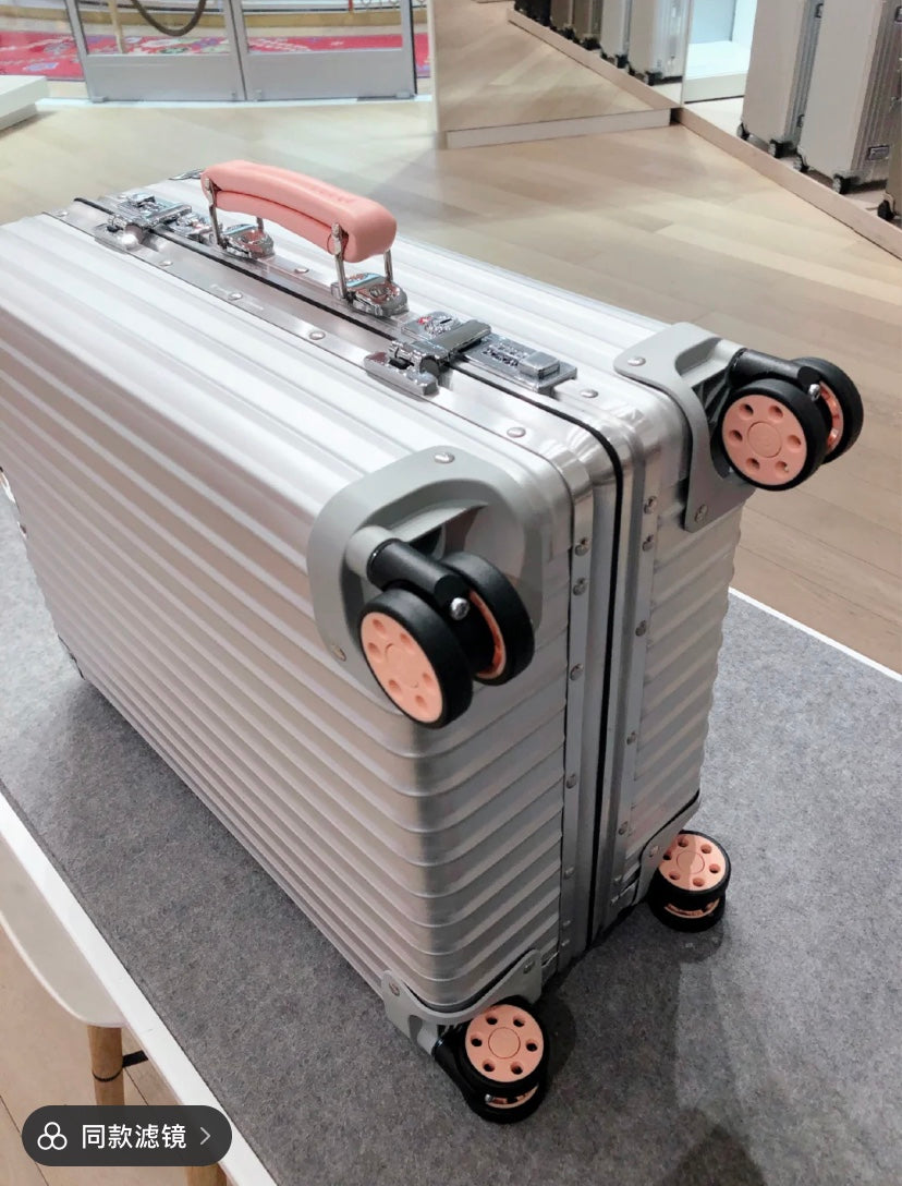 Silver Aluminum Style Spinner Suitcase with Pink Leather Handles