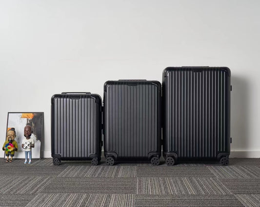Modern Black Hardshell Spinner Luggage Set - 3-Piece Travel Suitcase Set