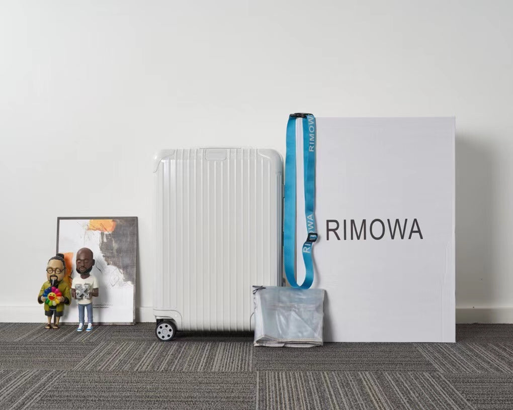 Minimalist White Hardshell Spinner Suitcase 3-Piece Set