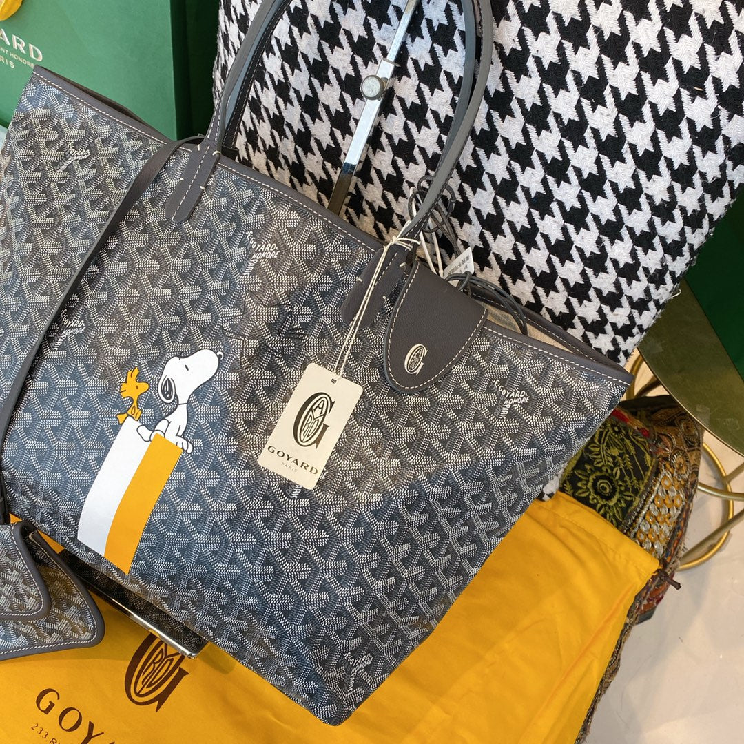 Gogy Women's Chevron Pattern Canvas Tote Bag with Cartoon Dog Print