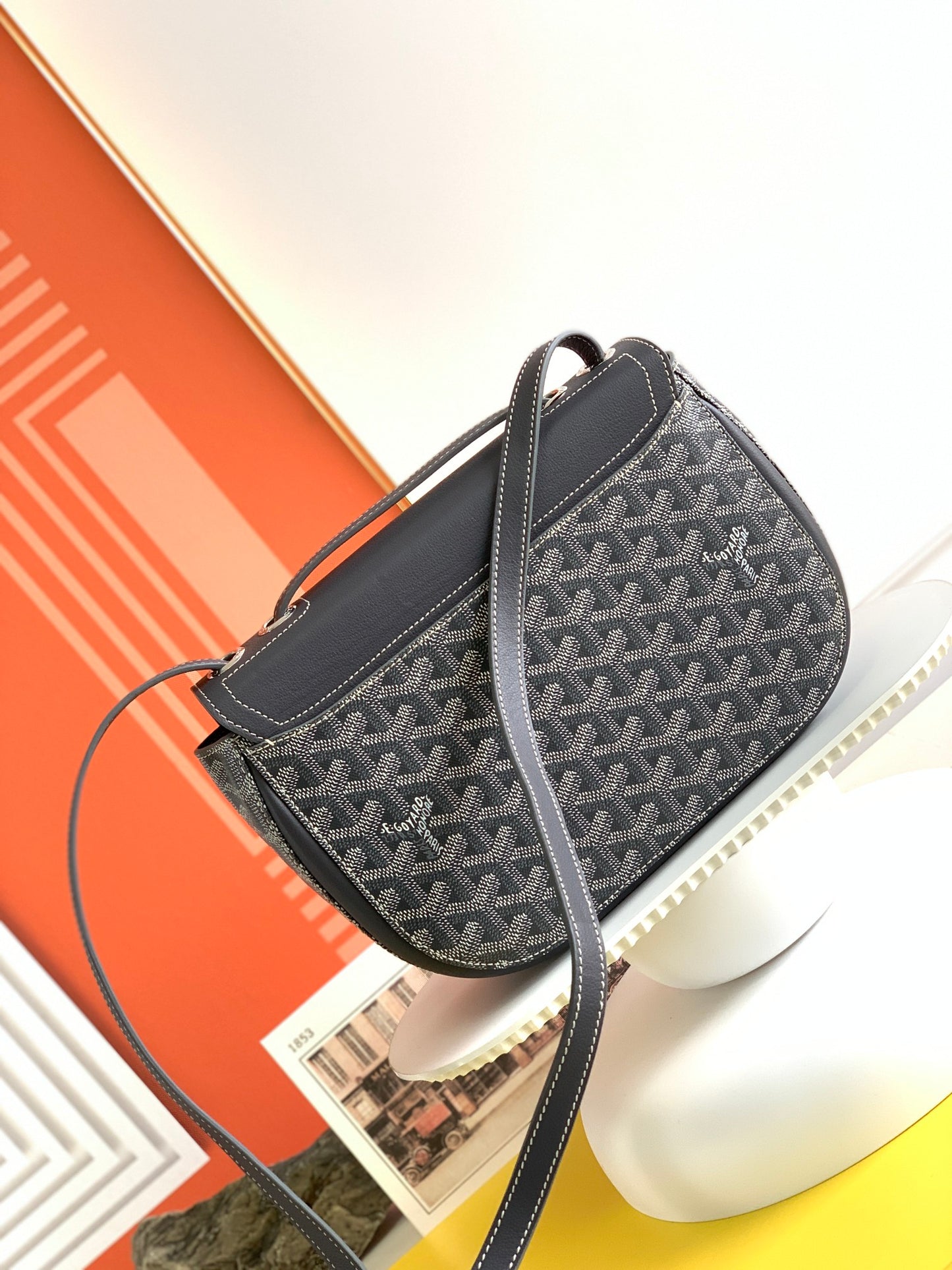 Gogy Classic Black Chevron Pattern Leather Crossbody Shoulder Bag