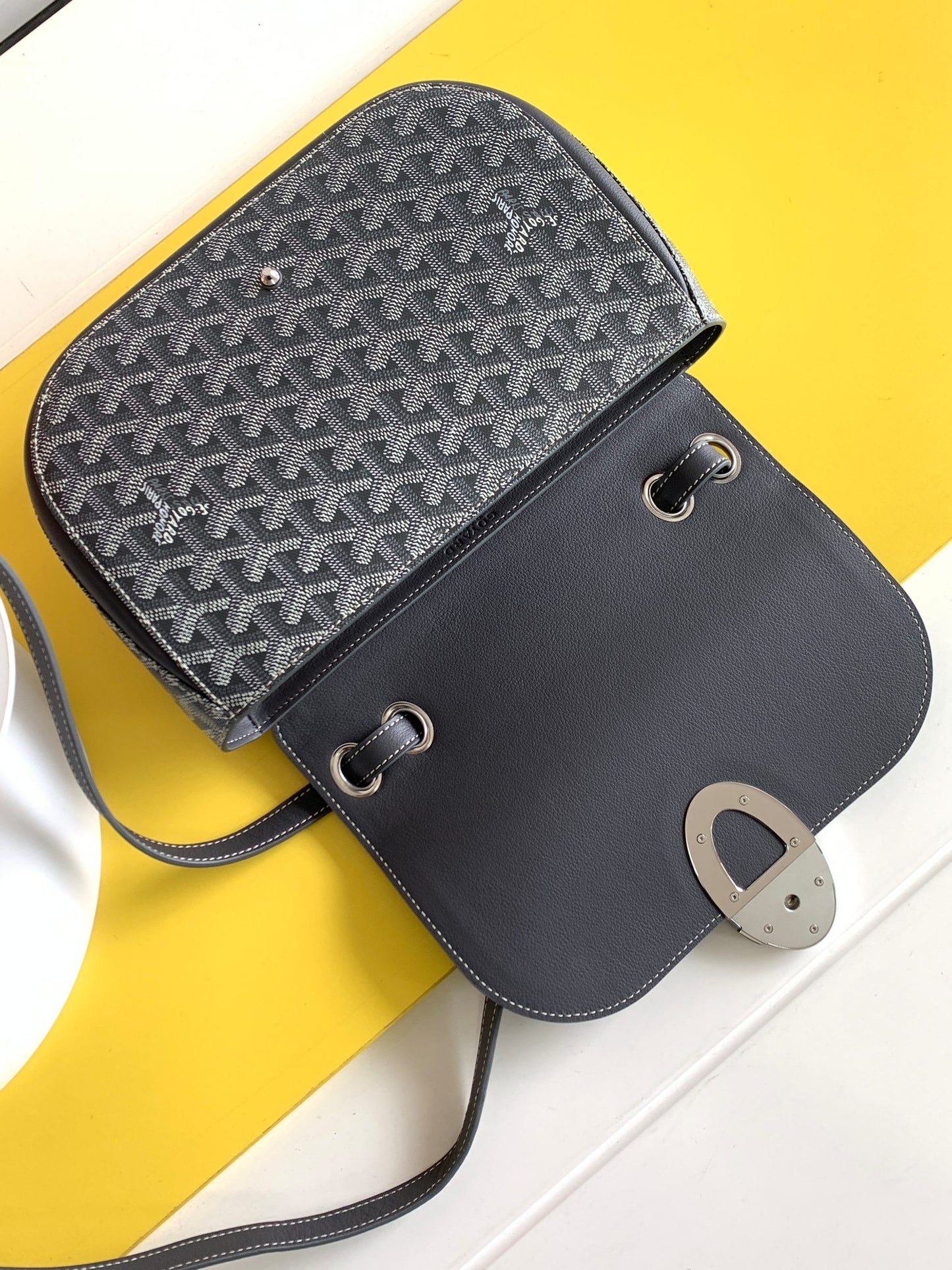 Gogy Classic Black Chevron Pattern Leather Crossbody Shoulder Bag