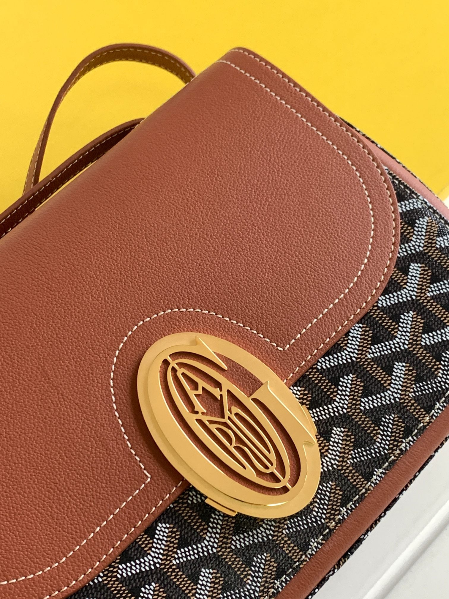 Gogy Vintage Chevron Pattern Brown Leather Crossbody Shoulder Bag