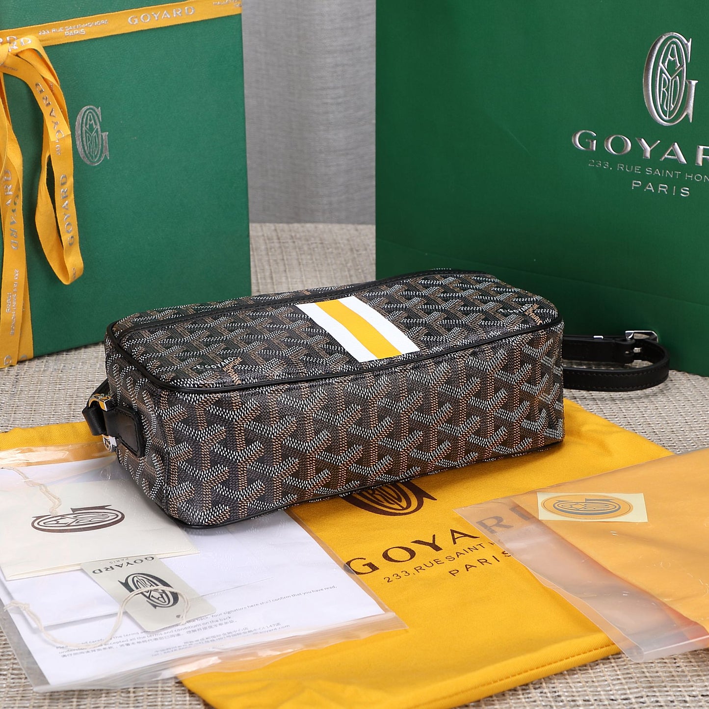 Gogy Classic Chevron Pattern Crossbody Camera Bag with Yellow Stripe