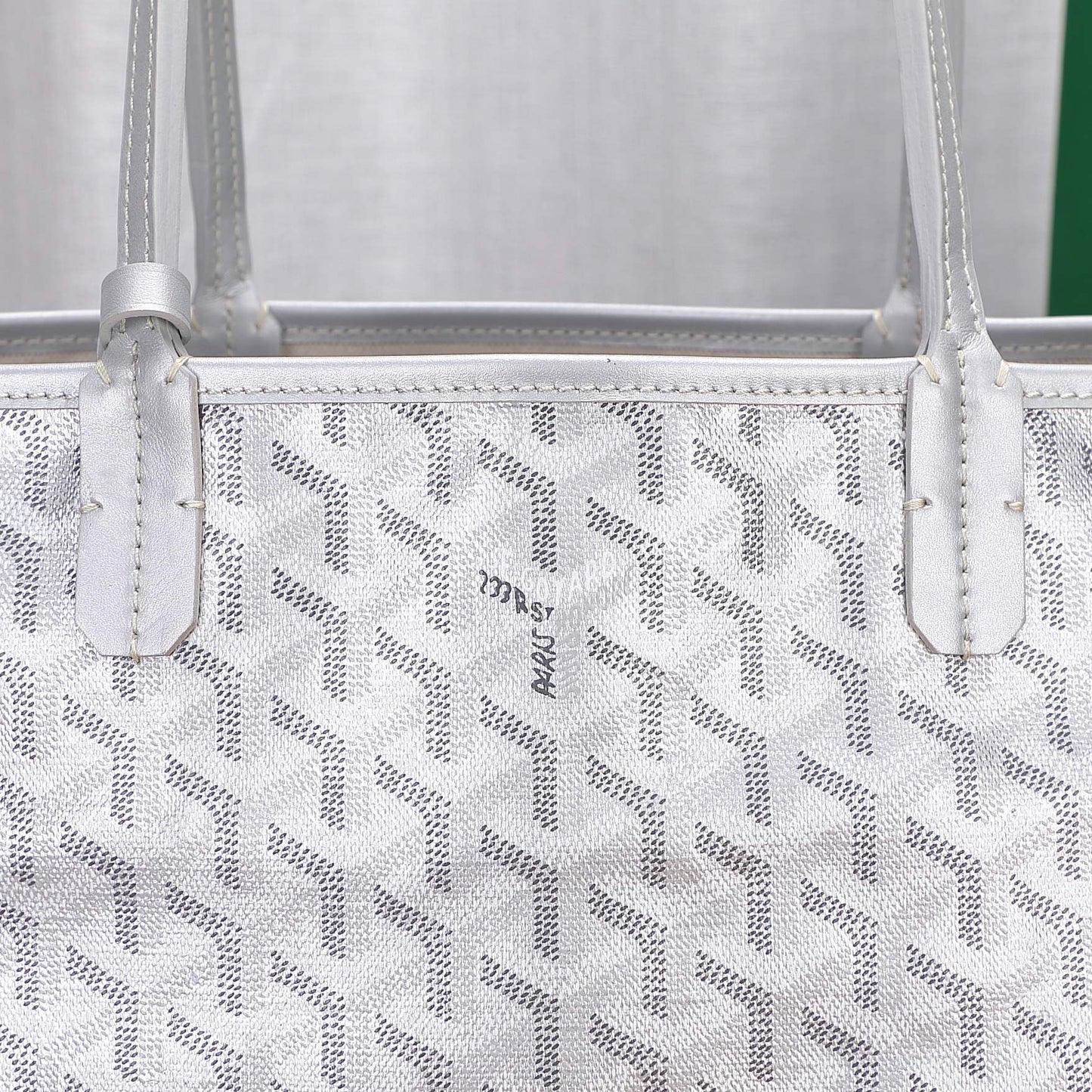 Gogy Classic Silver Geometric Pattern Tote Bag and Pouch Set