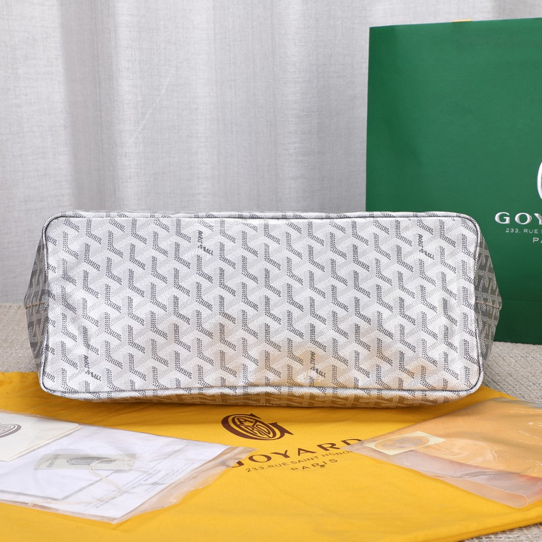 Gogy Classic Silver Geometric Pattern Tote Bag and Pouch Set
