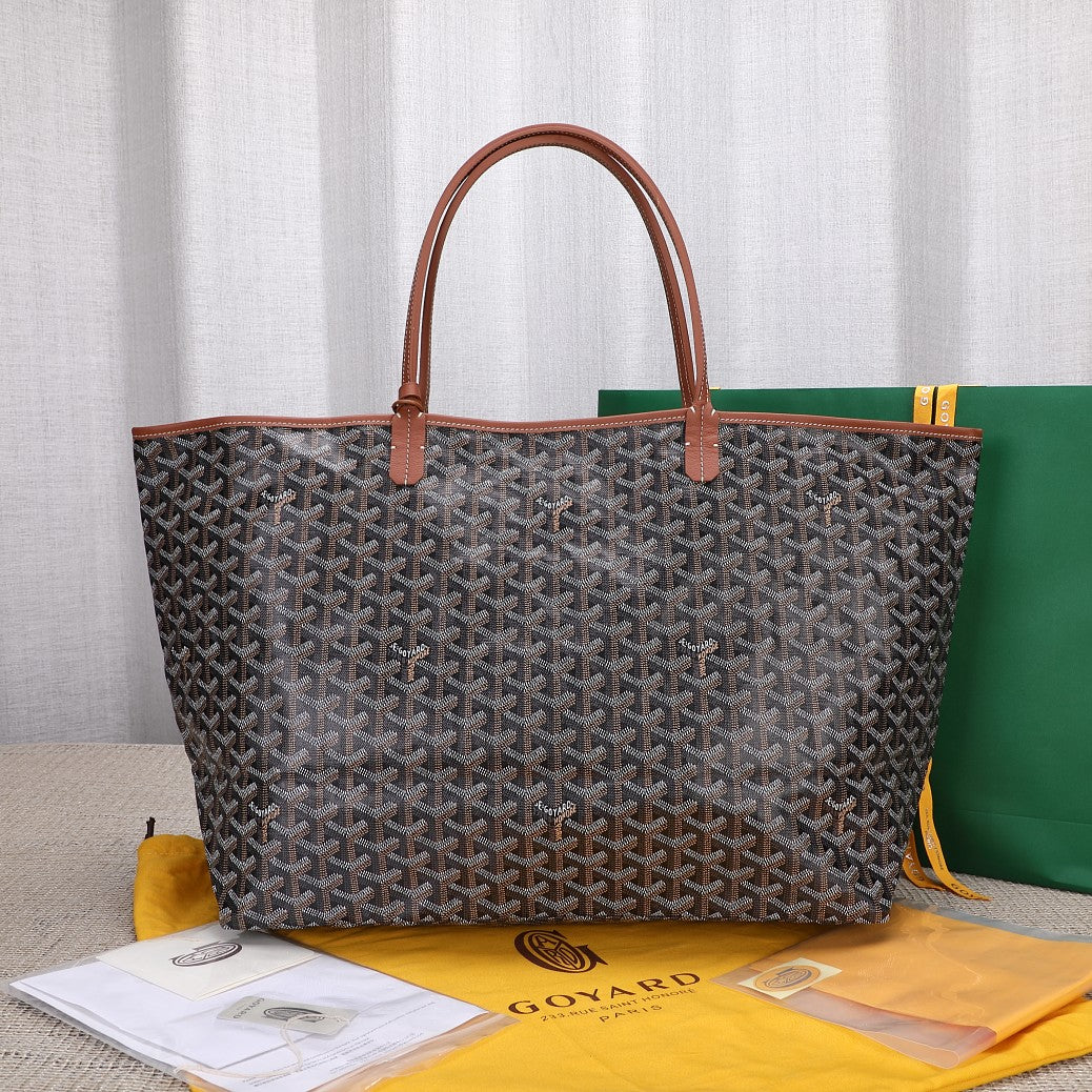 Gogy Classic Chevron Print Tote Bag with Cartoon Patch and Pouch