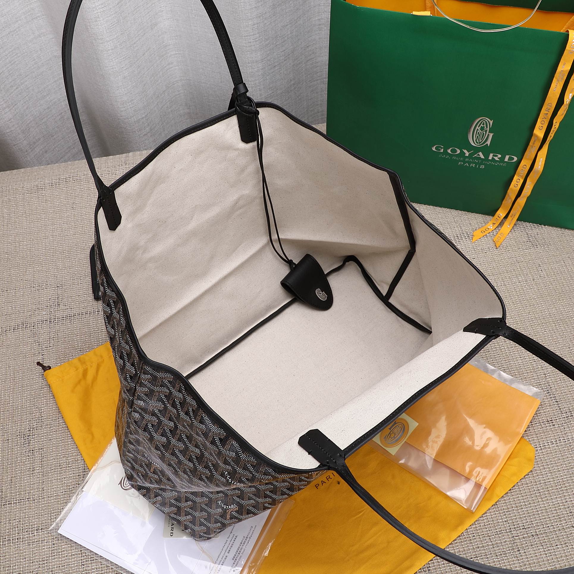 Gogy Luxury Style Chevron Pattern Tote Bag with Cartoon Patch and Pouch