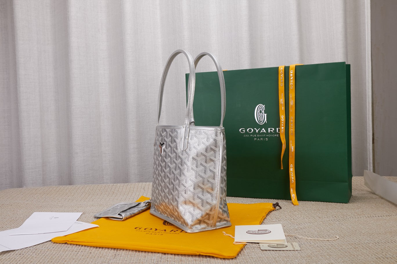 Gogy Classic Silver Geometric Chevron Print Shoulder Tote Bag with Pouch