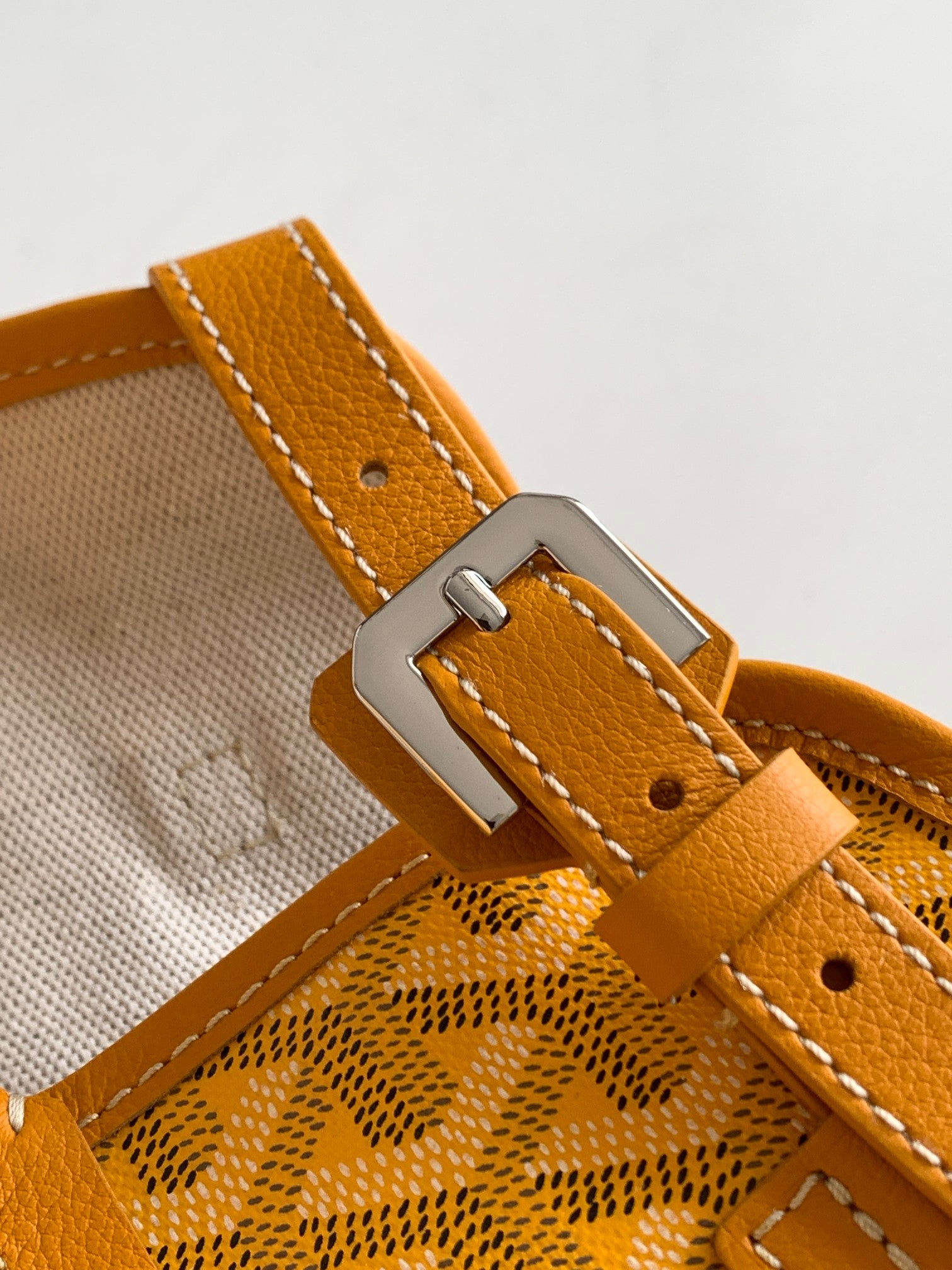 Gogy Classic Yellow Chevron Print Tote Bag with Leather Handles