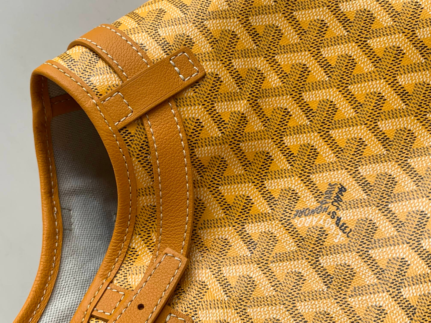 Gogy Classic Yellow Chevron Print Tote Bag with Leather Handles