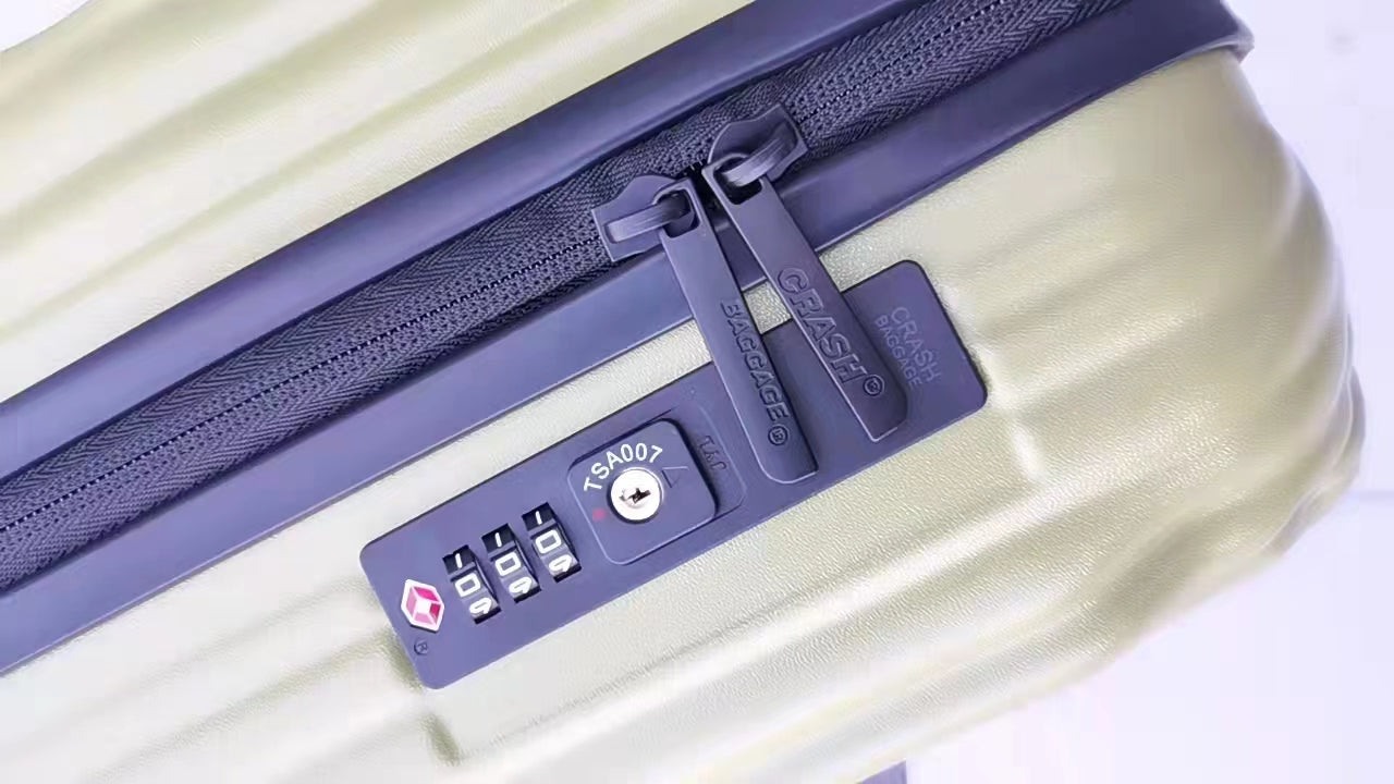 Vibrant Textured Spinner Luggage Hardshell Travel Trolley Bag
