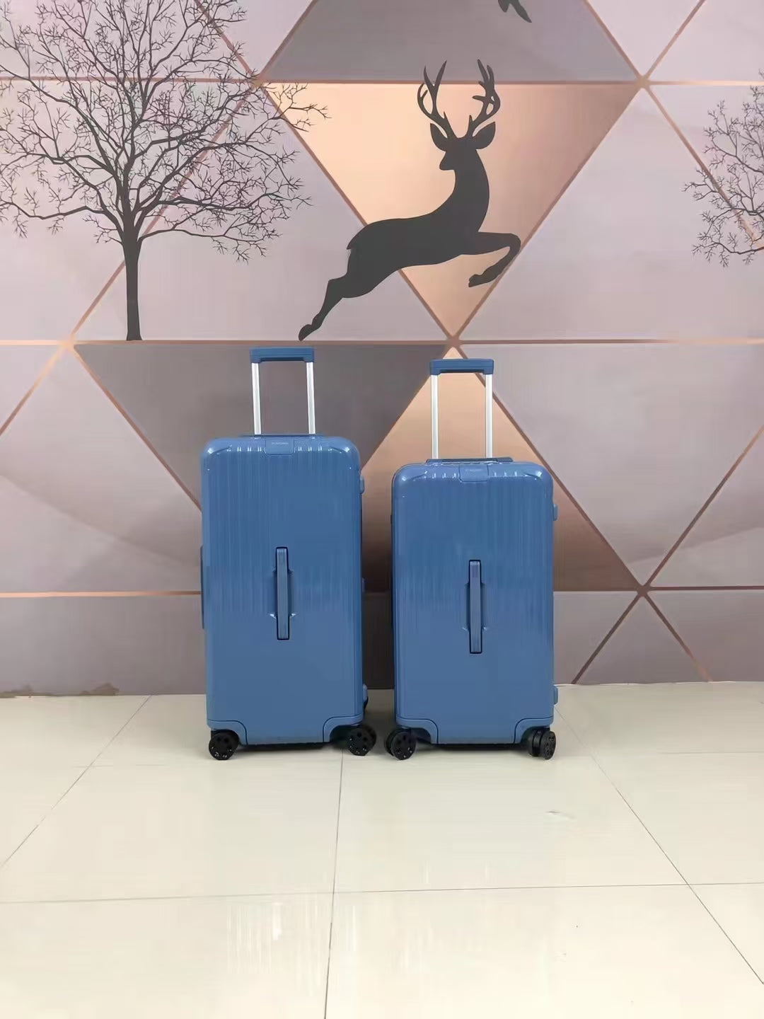5-Piece Blue Hardside Spinner Luggage Set with Ribbed Design