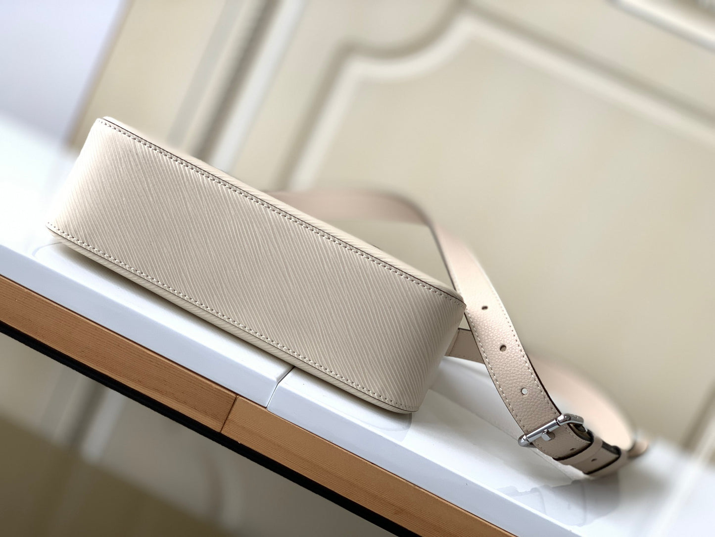 Louis Vuitton Cream Leather Shoulder Bag with Front Pocket and Chain Card Holder