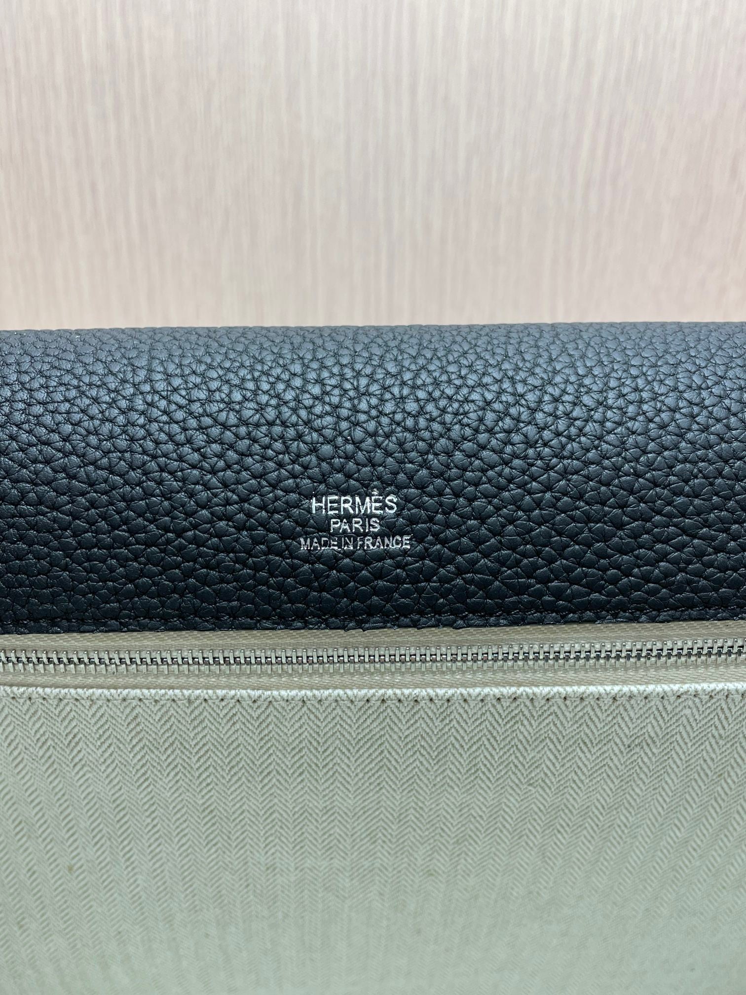 Men's Luxury Black Pebbled Leather Messenger Bag - Adjustable Shoulder Strap Crossbody
