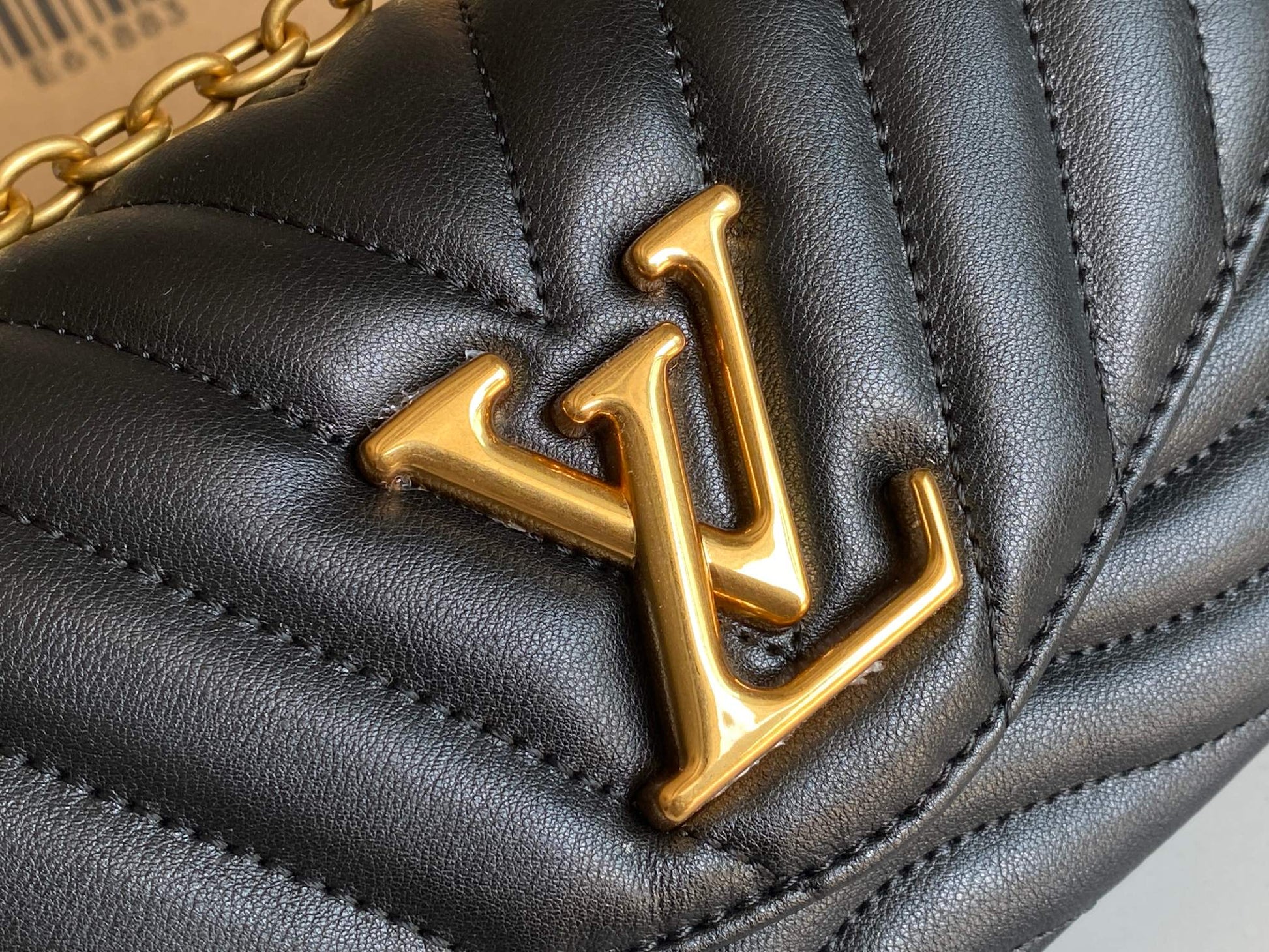 Louis Vuitton New Wave Chain Bag MM - Black Quilted Calf Leather