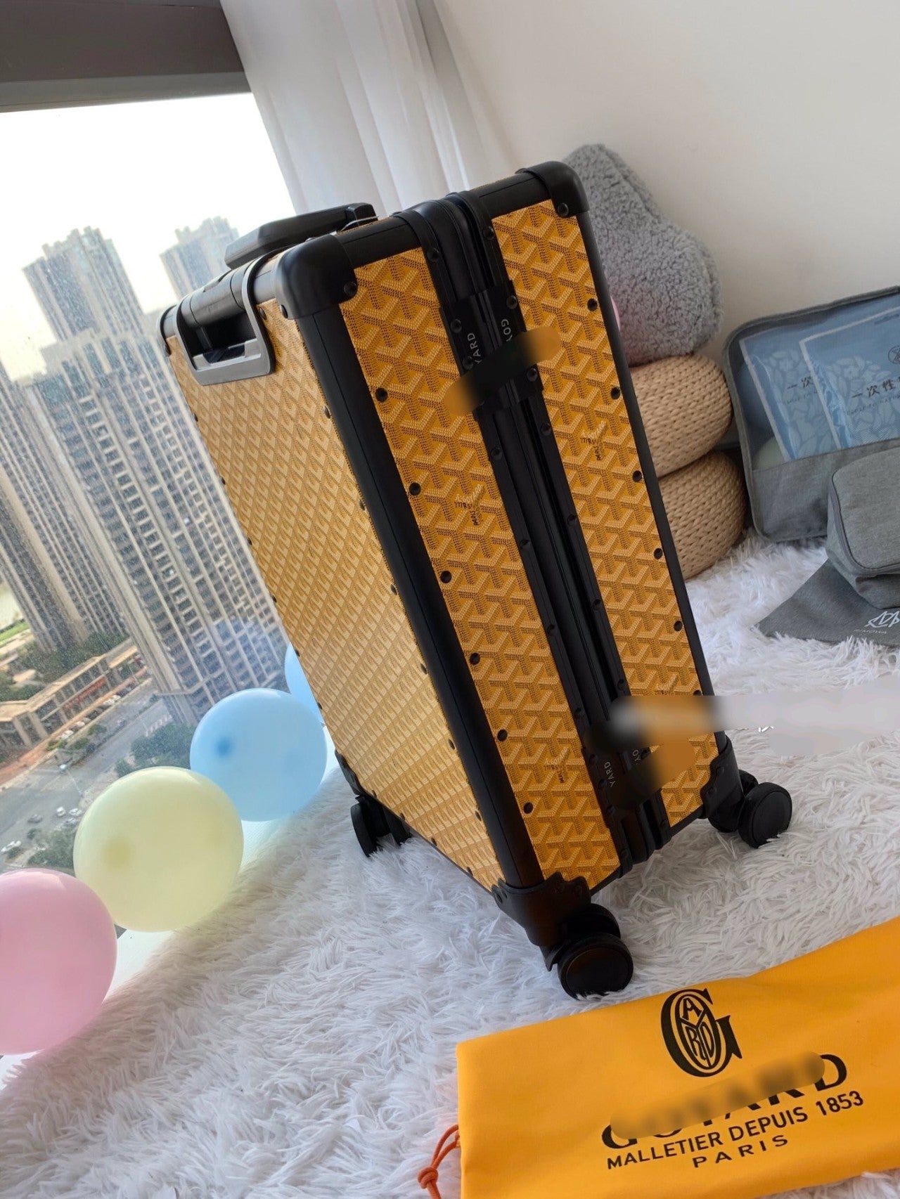 Yellow Geometric Chevron Print Carry-On Spinner Luggage Suitcase