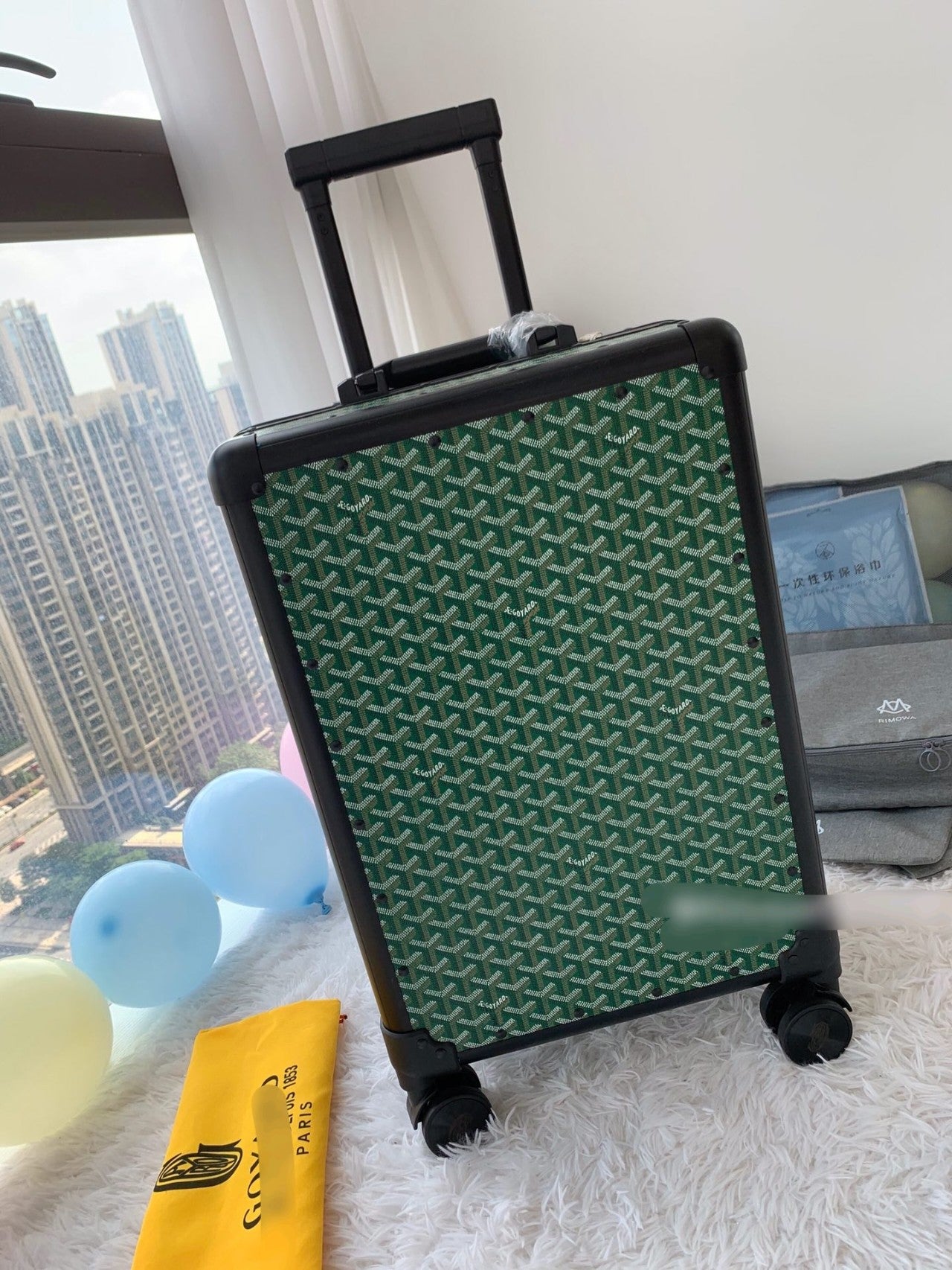 Green Chevron Print Hard Shell Rolling Suitcase Travel Luggage