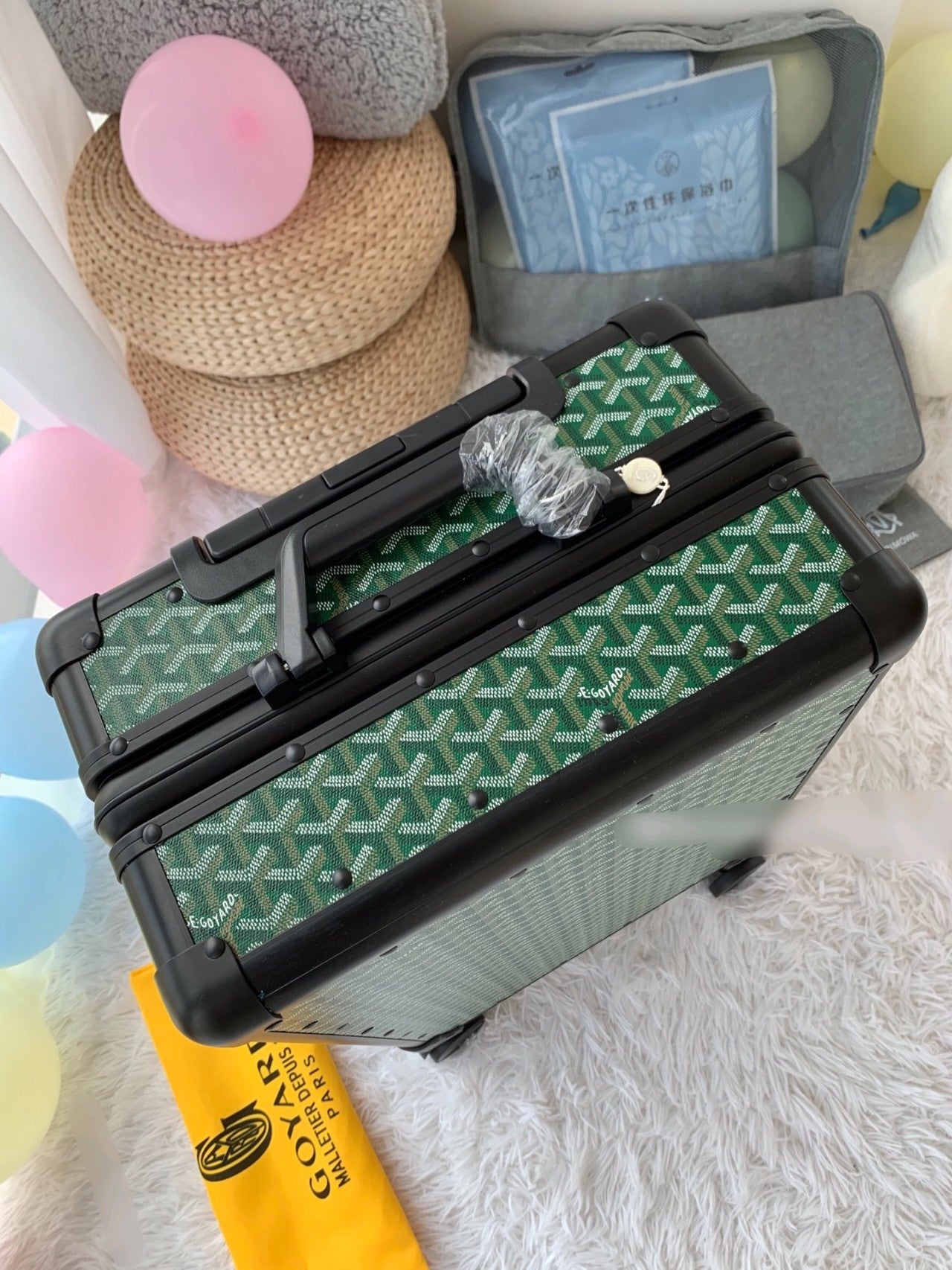 Green Chevron Print Hard Shell Rolling Suitcase Travel Luggage