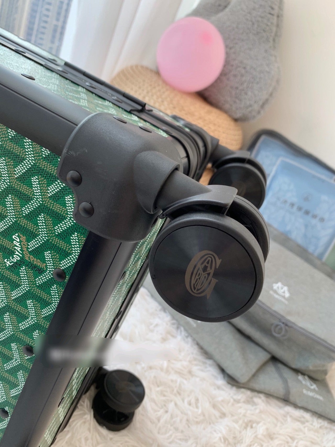 Green Chevron Print Hard Shell Rolling Suitcase Travel Luggage