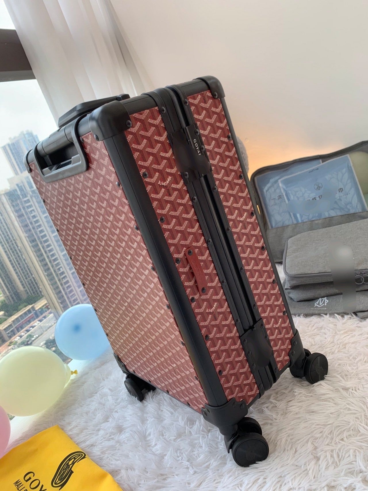 Luxury Red Chevron Monogram Spinner Luggage Rolling Suitcase