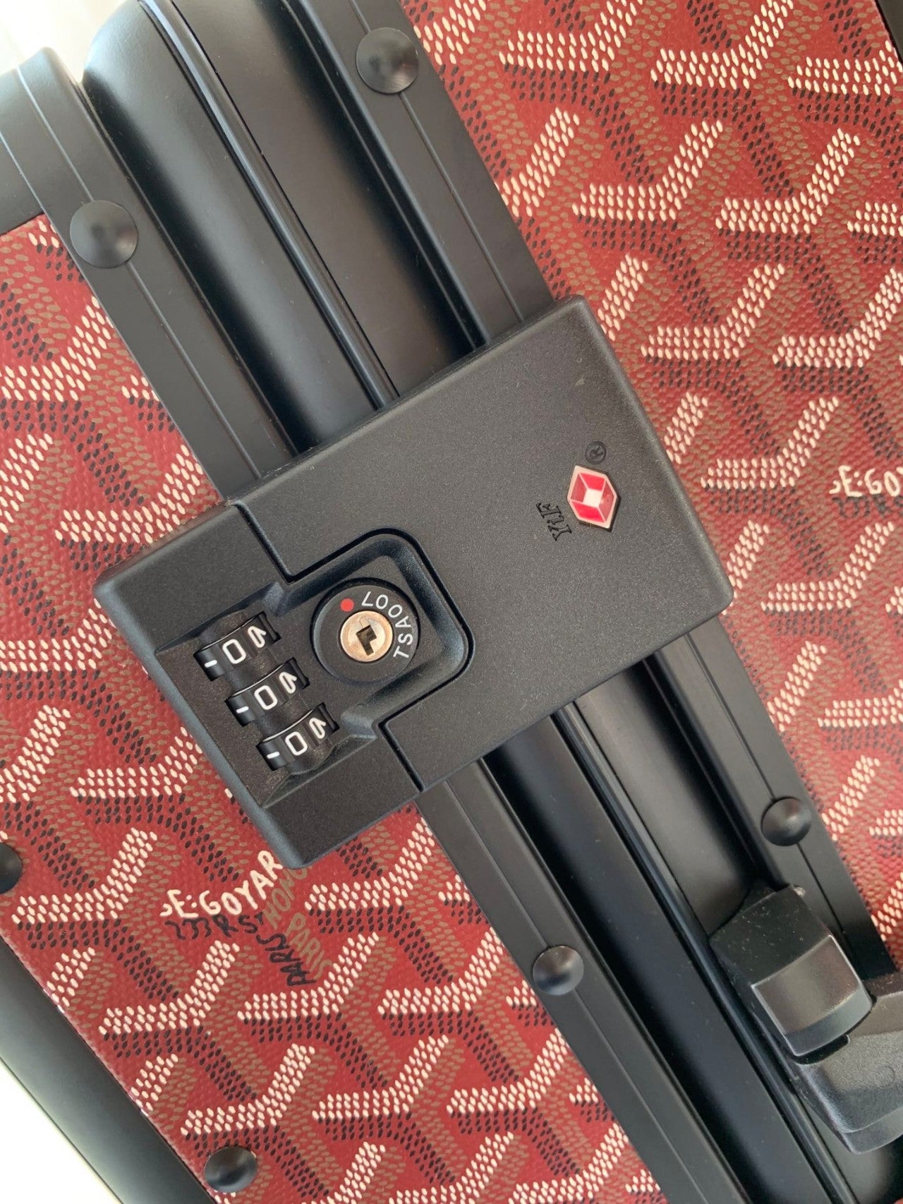 Luxury Red Chevron Monogram Spinner Luggage Rolling Suitcase