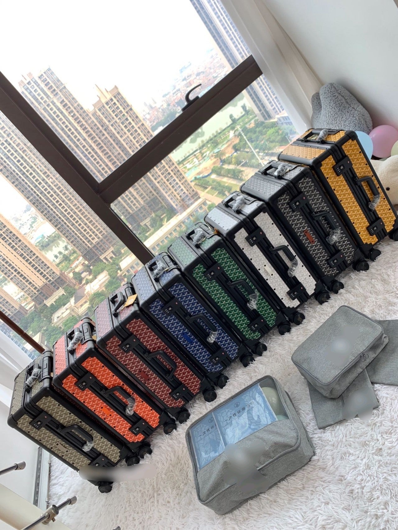 Durable Hardside Spinner Suitcase Set with Travel Packing Cubes