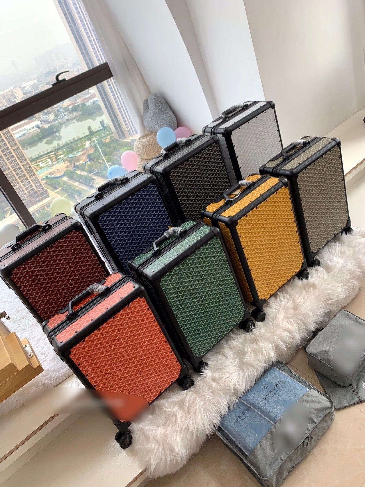 Durable Hardside Spinner Suitcase Set with Travel Packing Cubes