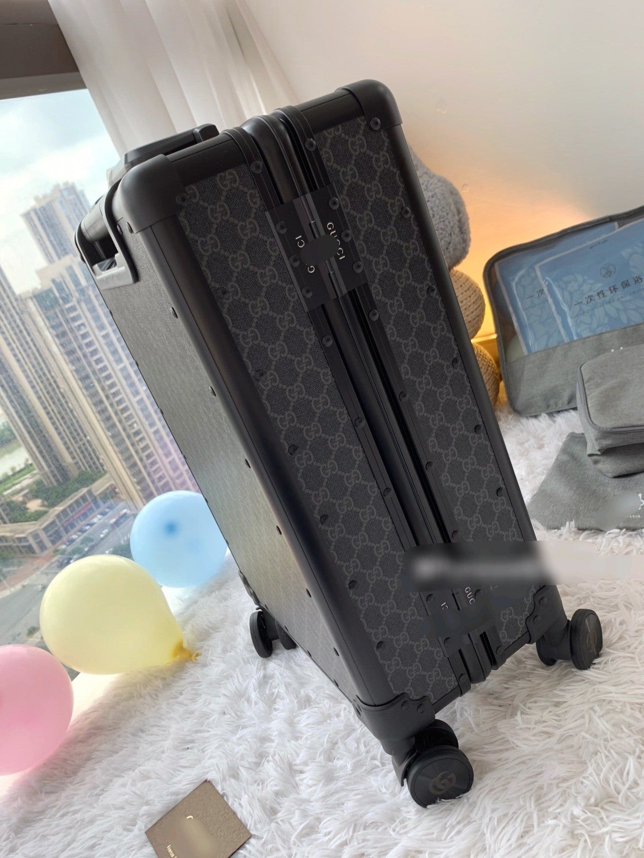 Classic Black Checkered Spinner Suitcase Rolling Travel Luggage