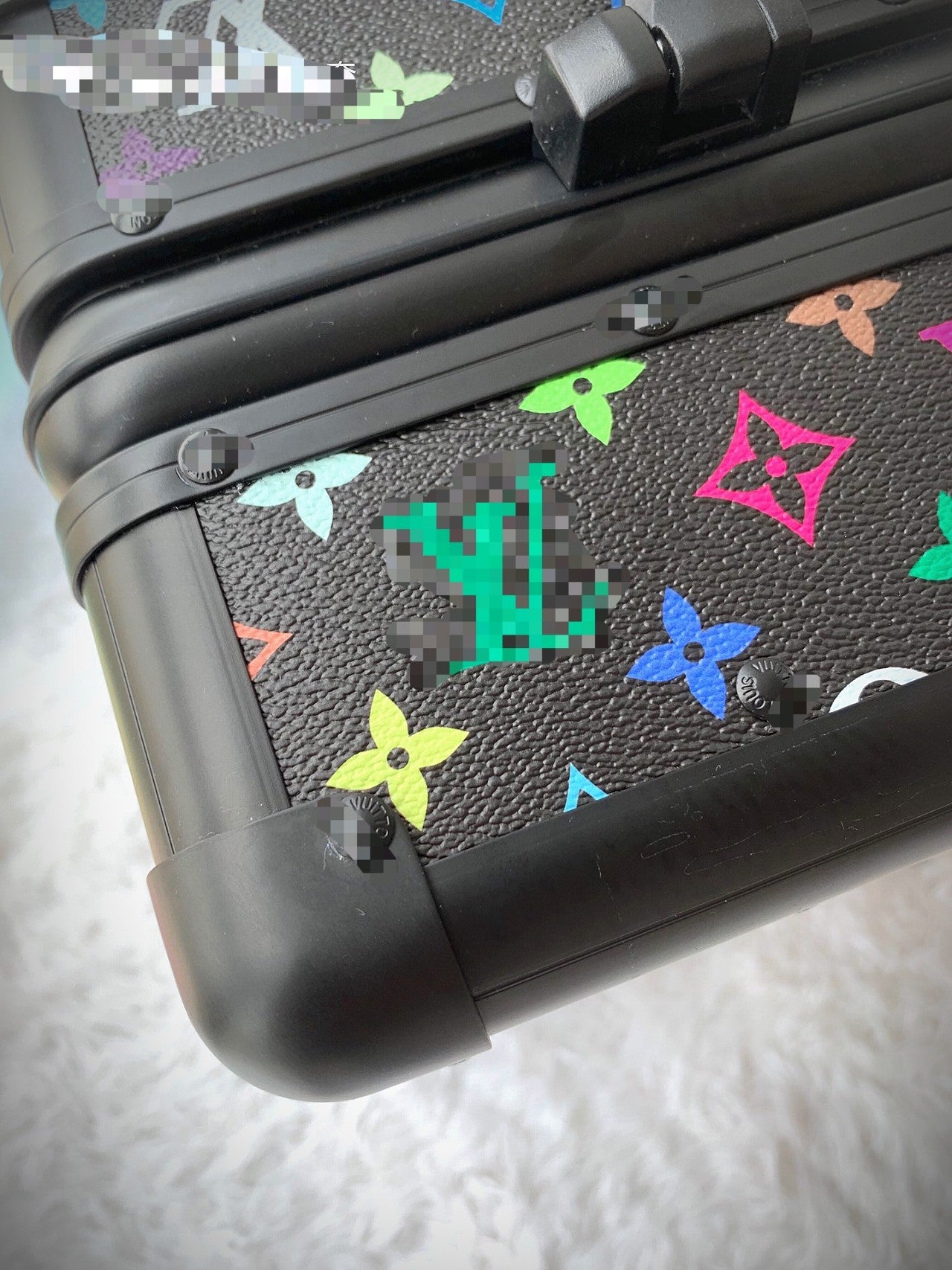 Multicolor Monogram Hard Shell Spinner Suitcase Carry-On Travel Bag