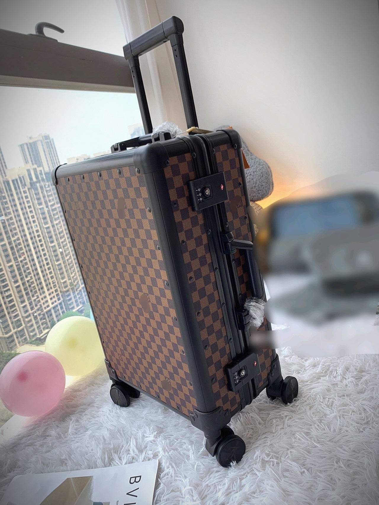 Brown Checkerboard Rolling Suitcase Vintage Travel Spinner Luggage