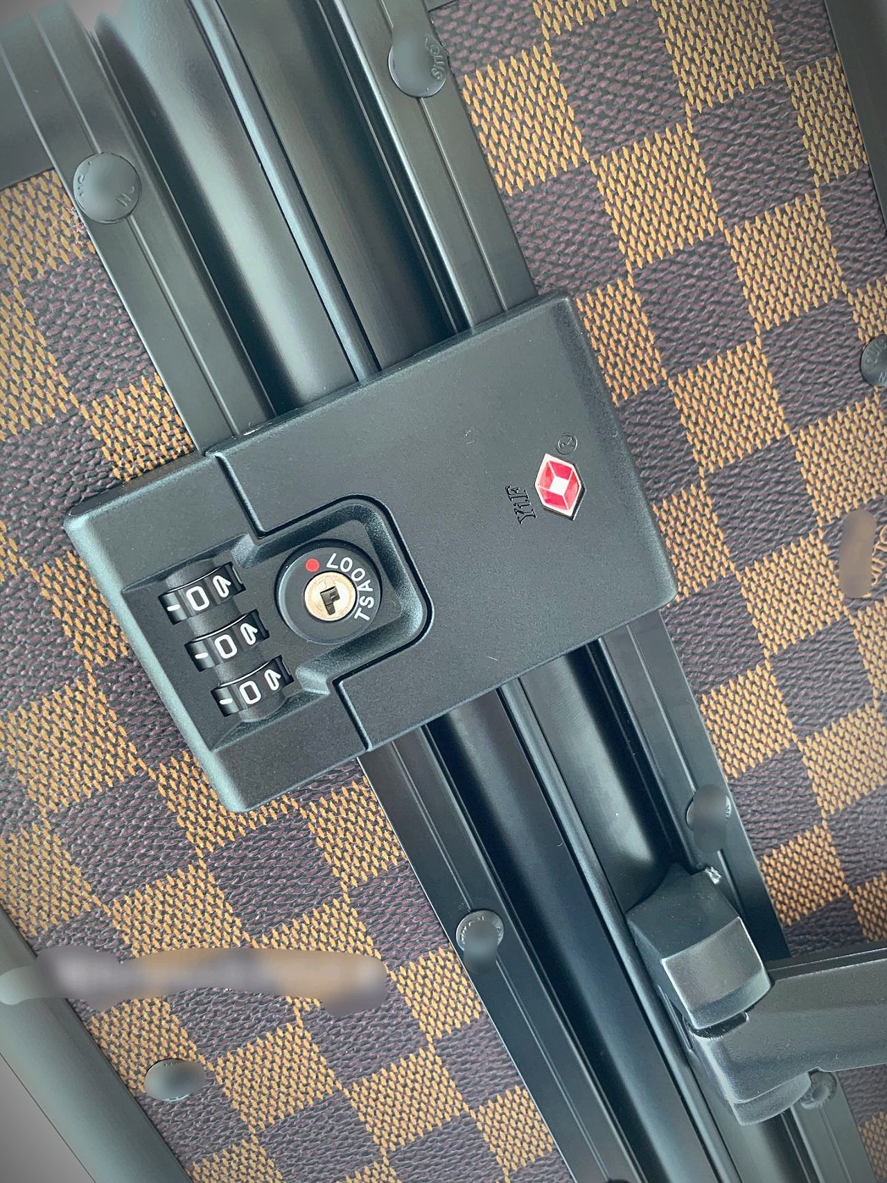 Classic Brown Checkered Rolling Suitcase Carry-On Travel Luggage