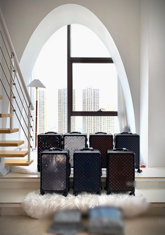 Premium Hardside Spinner Luggage Set with Modern Patterns