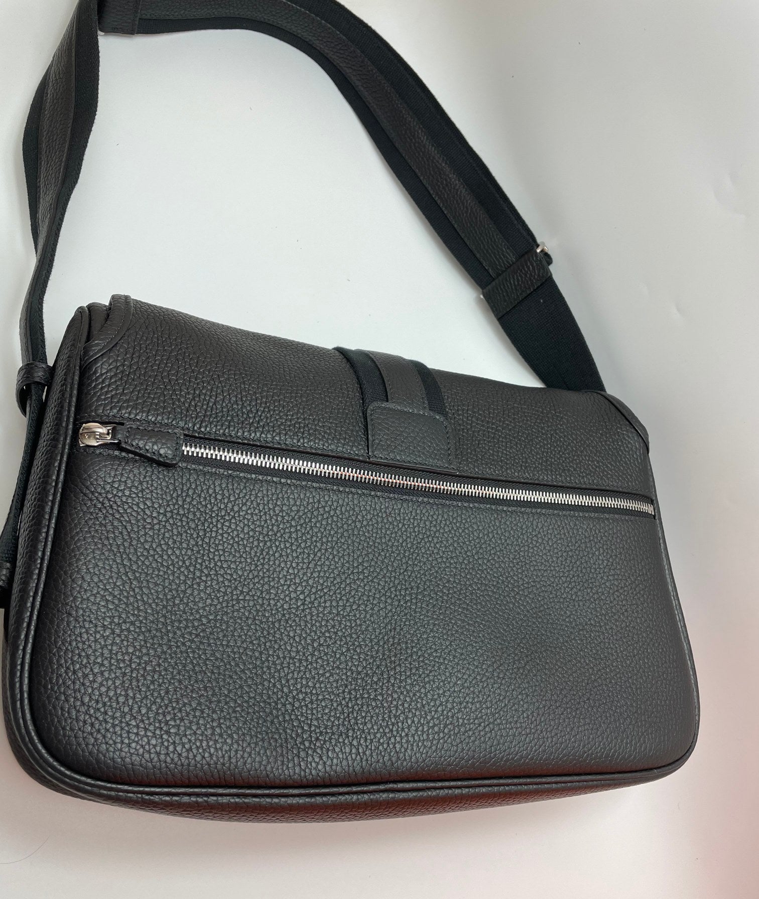 Hermès Black Leather Steve Light Messenger Bag
