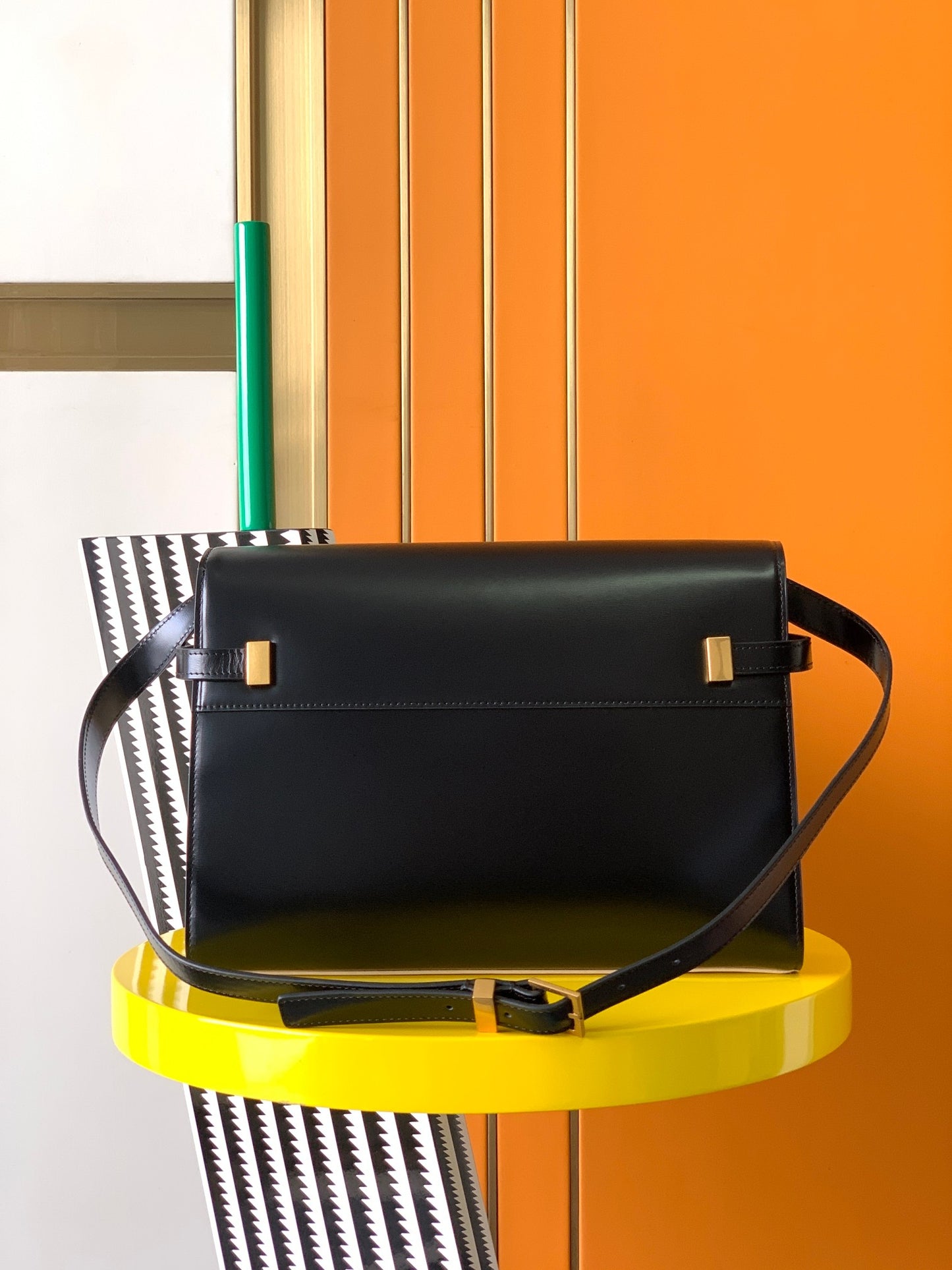 Two-Tone Cream and Black Leather Shoulder Bag with Gold Hardware