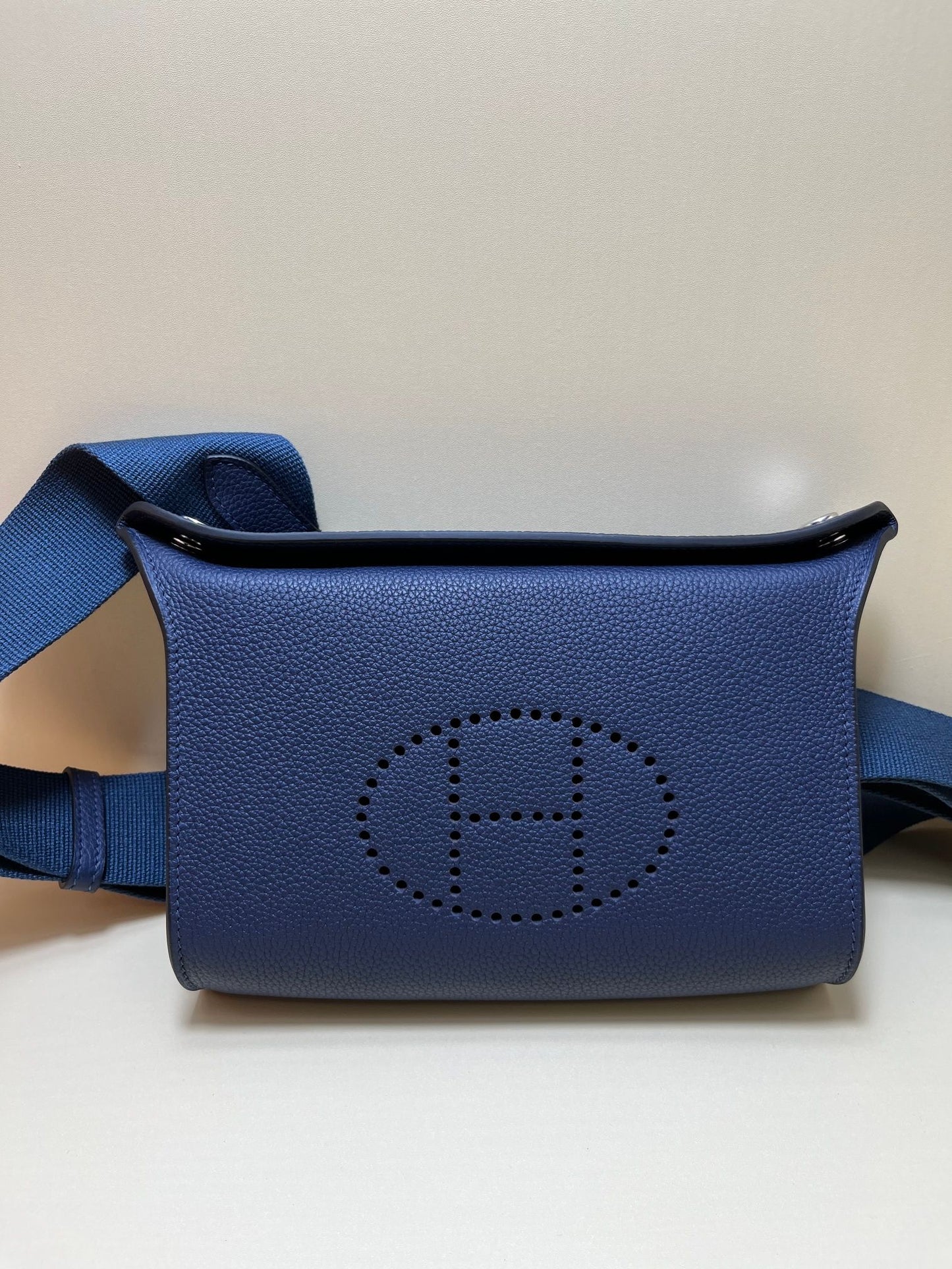 Hermès Evelyne 16 TPM Crossbody Bag - Deep Blue Leather