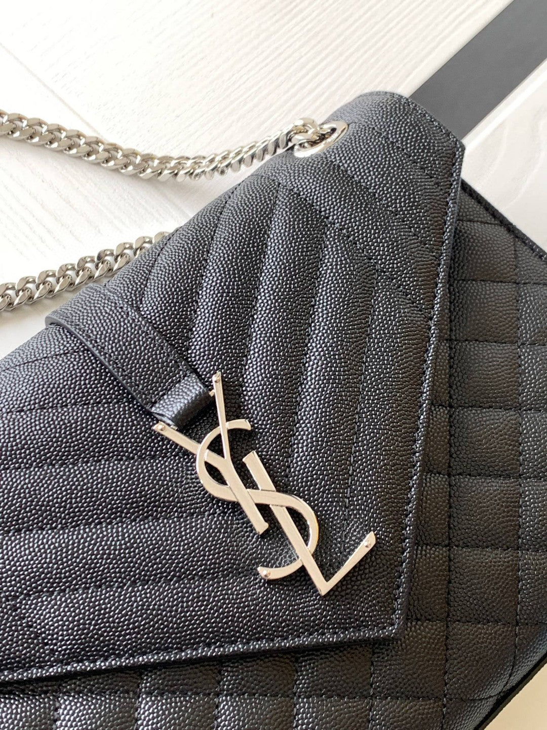 Saint Laurent Envelope Medium Bag in Quilted Leather - Black