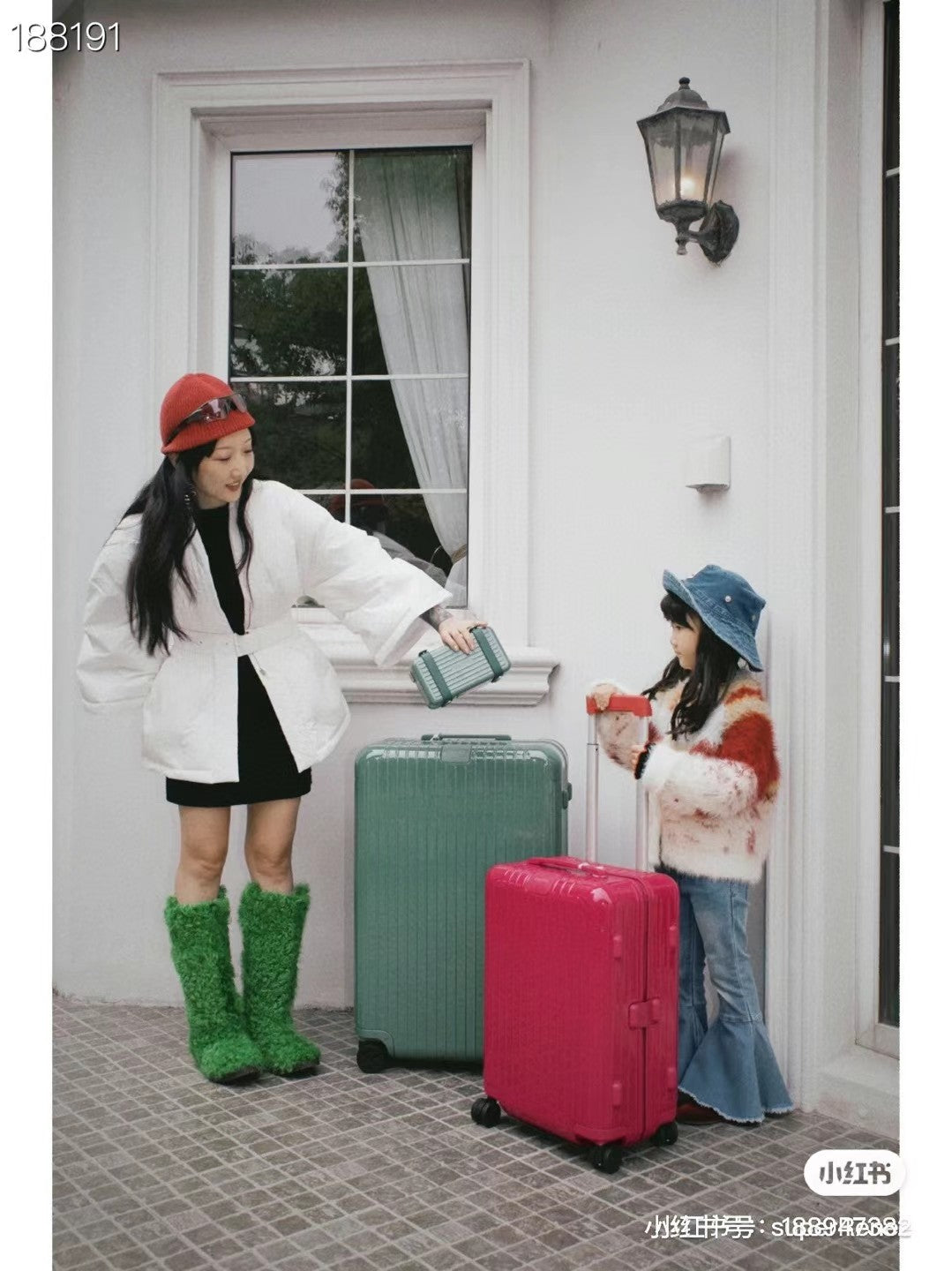Vibrant Glossy Red Hard Shell Spinner Suitcase for Travel