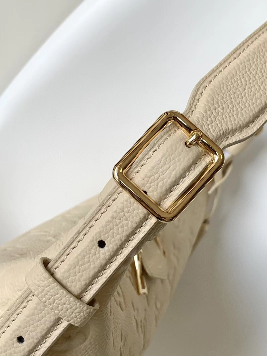 Louis Vuitton Cream Embossed Leather Hobo Shoulder Bag with Gold Hardware