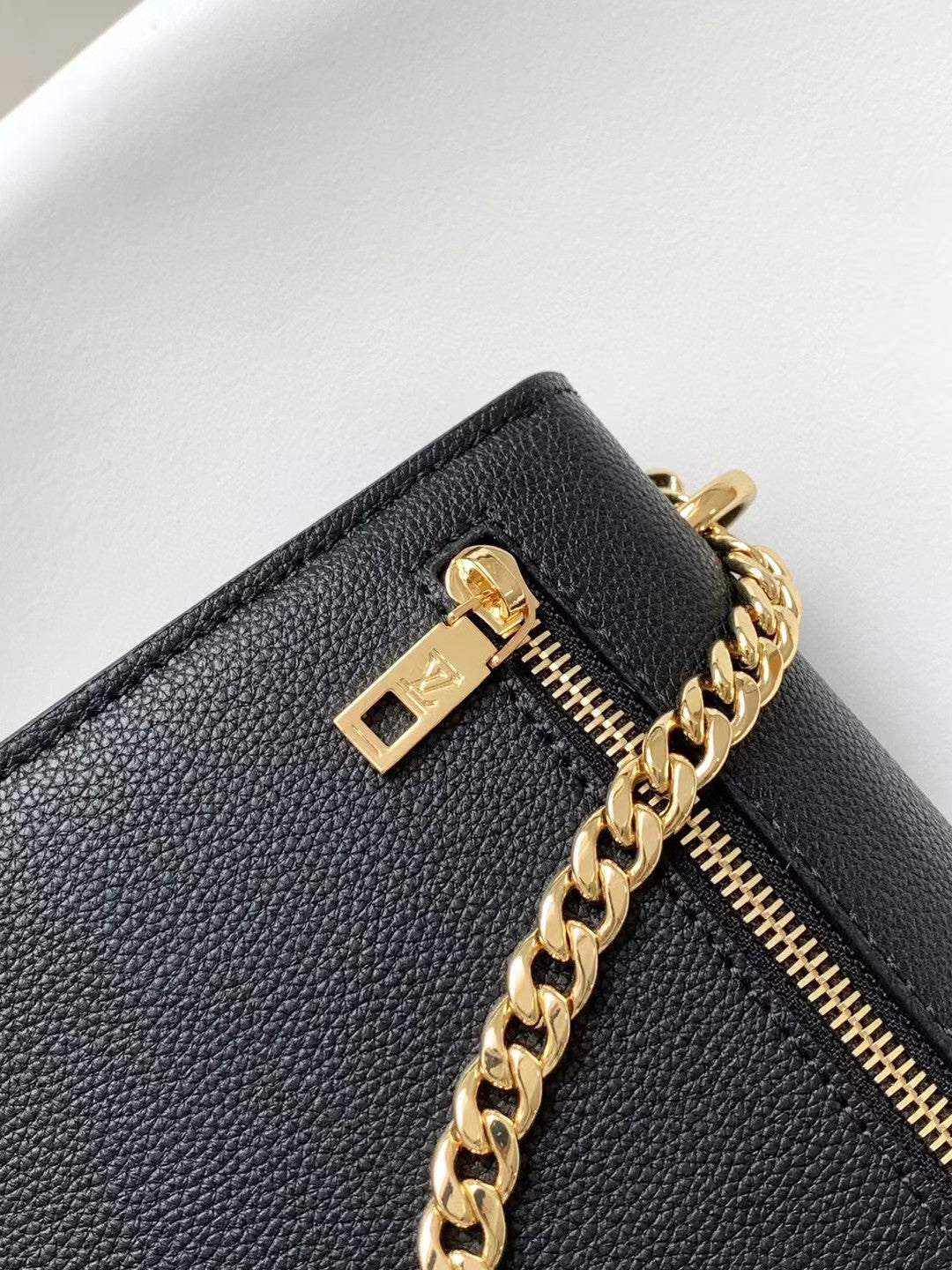 Louis Vuitton Lockme II BB Black & Cream Calfskin Shoulder Bag
