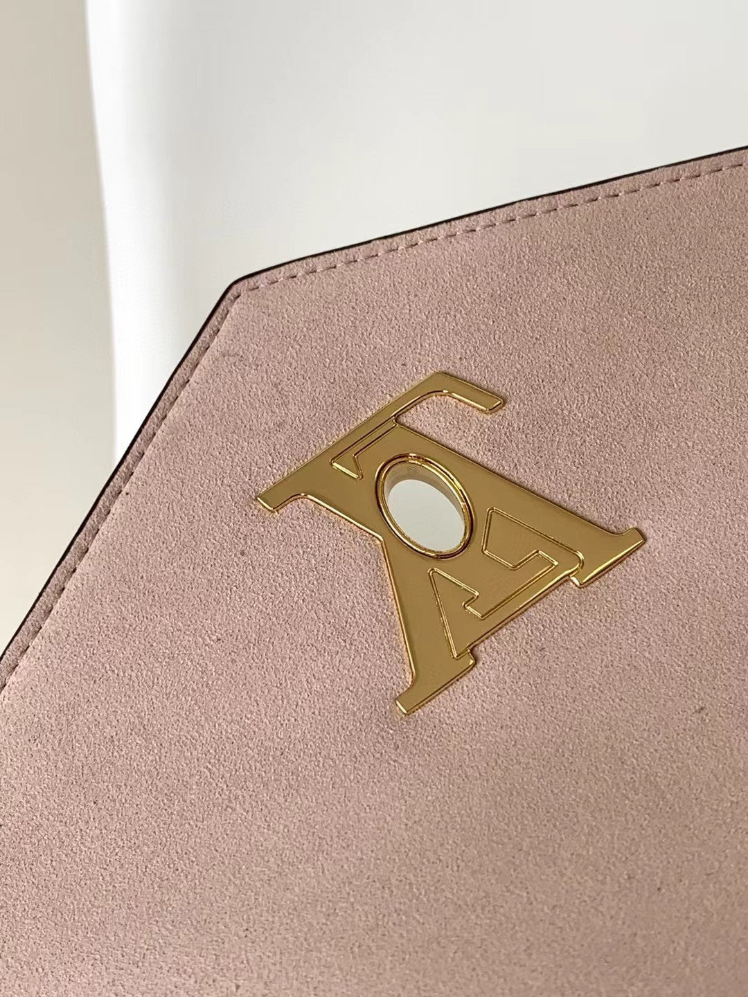 Louis Vuitton Two-Tone Cream and Pink Leather Envelope Crossbody Bag with Gold Chain