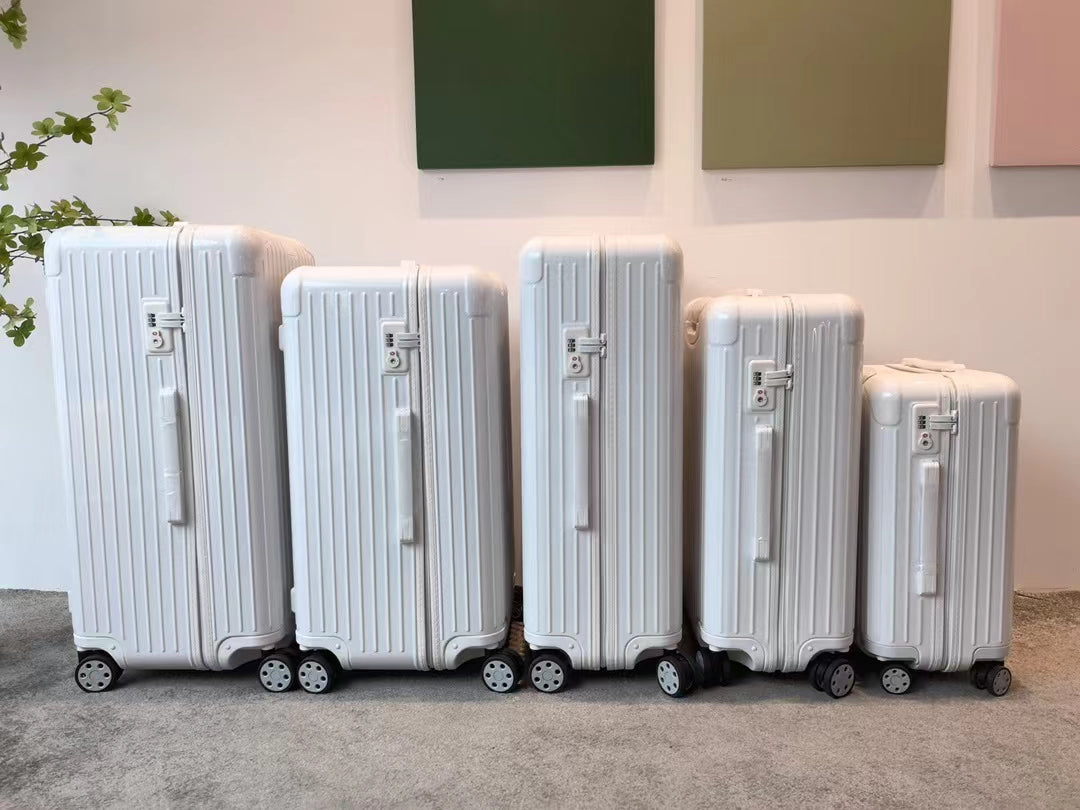 5-Piece Modern White Ribbed Hardshell Spinner Luggage Set